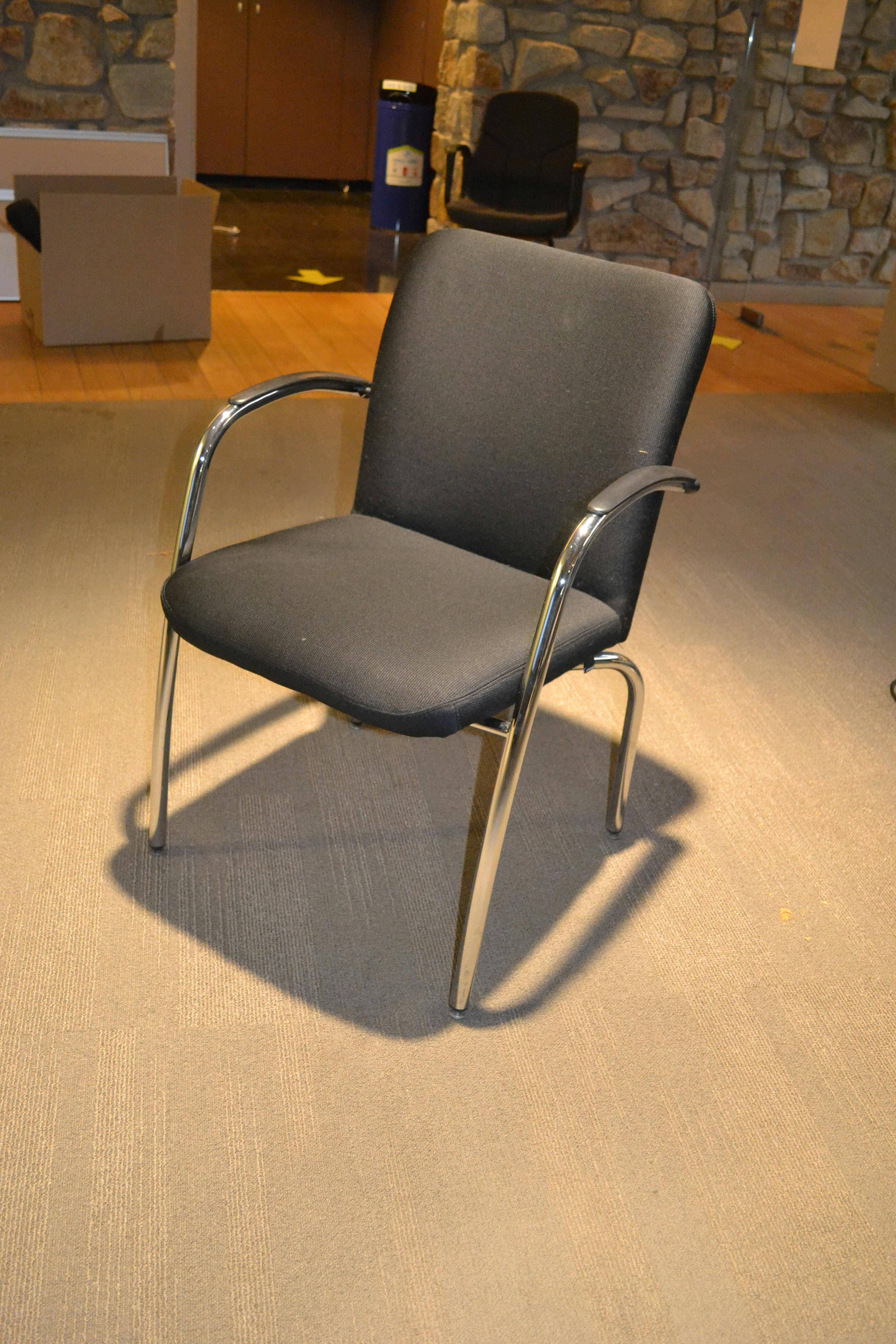 Chaise DRISAG / Bezoekersstoel  - Tweedehands kwaliteit "Stoelen" - Relieve Furniture - 1