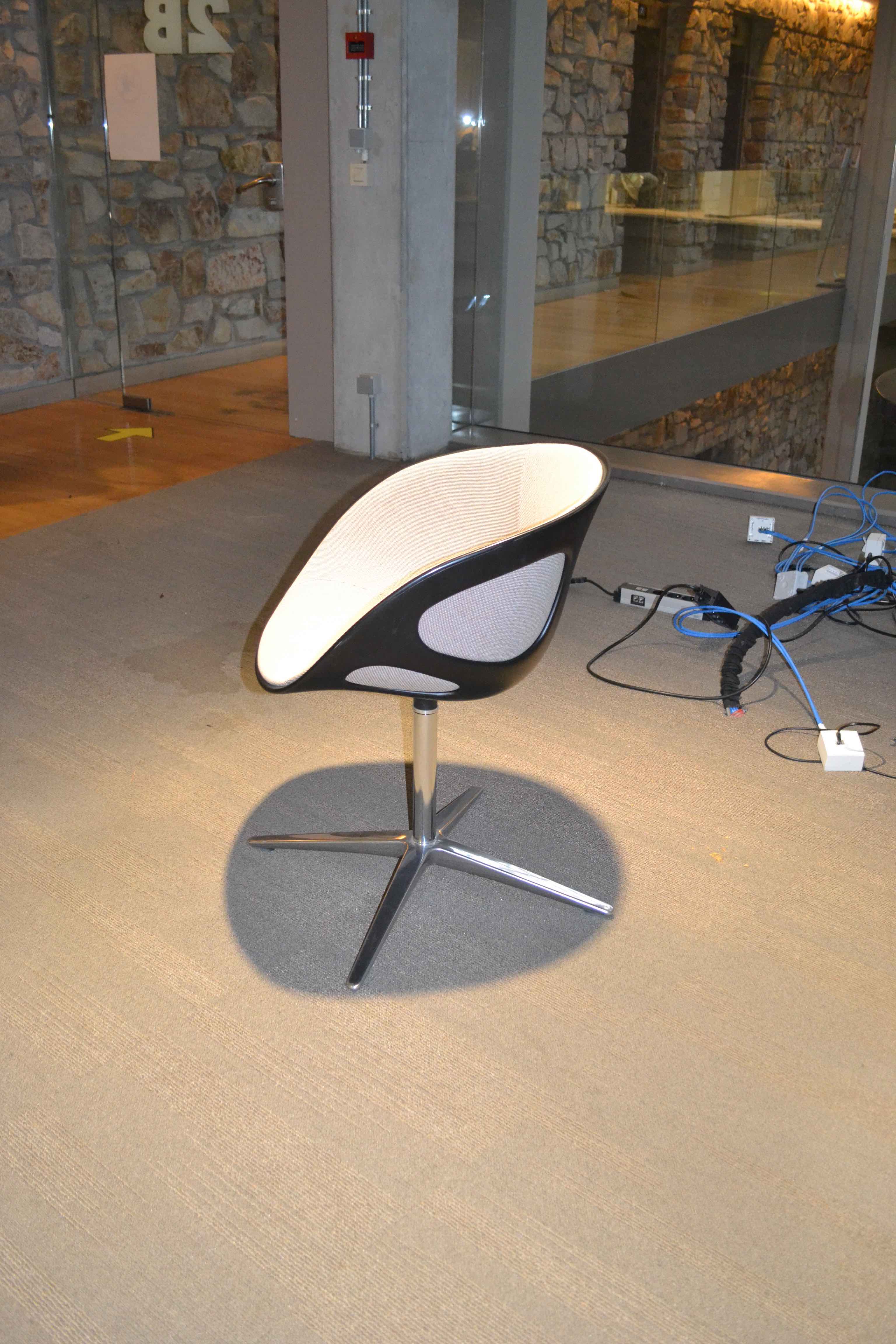 VINTAGE Chaise coque / Kuipstoel-1