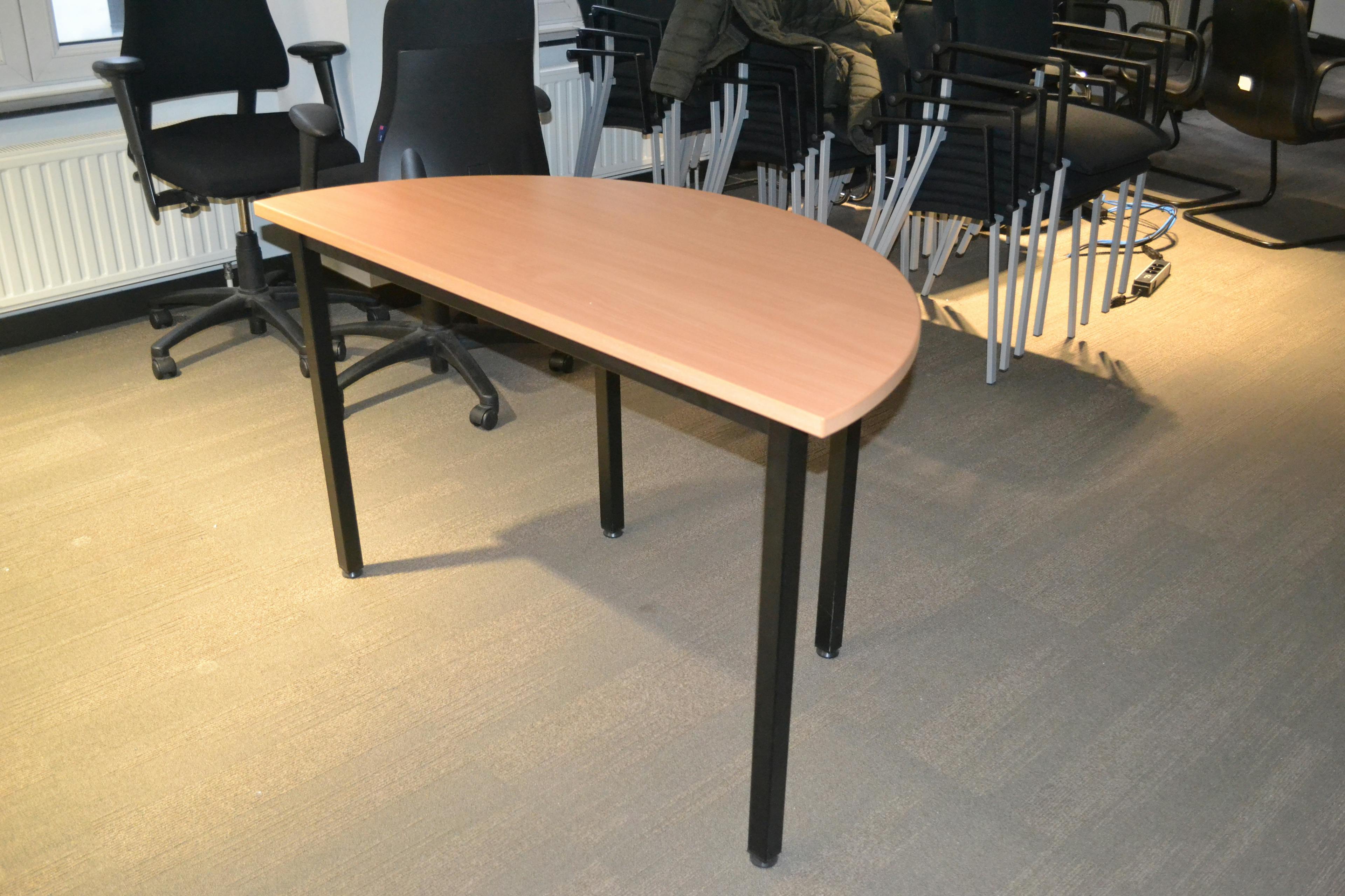 Demi table ronde / Half Ronde Tafel - Qualité de seconde main "Tables" - Relieve Furniture - 1