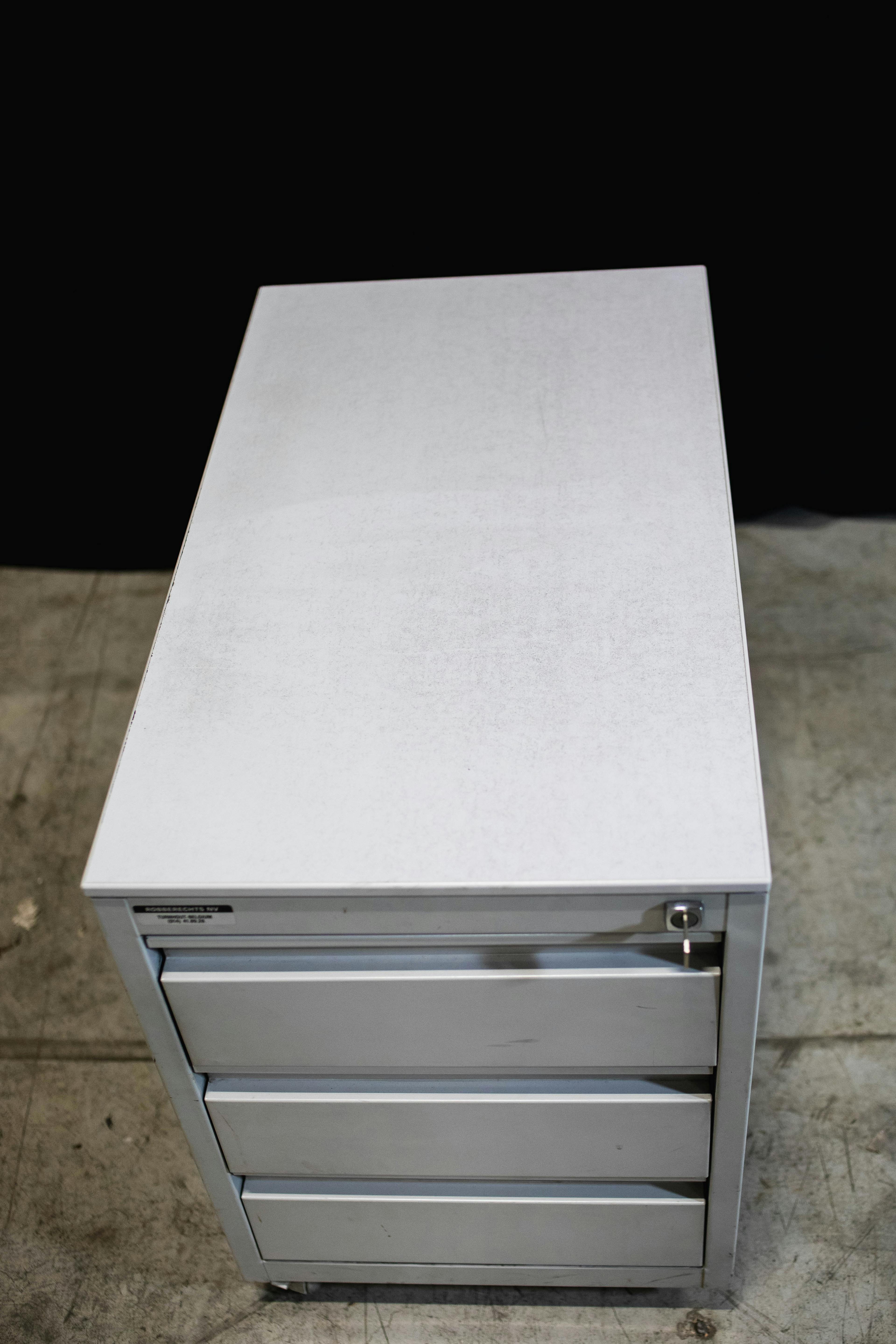 RETRO Design Drawer 3 units - Second hand quality "Storage" - Relieve Furniture - 2