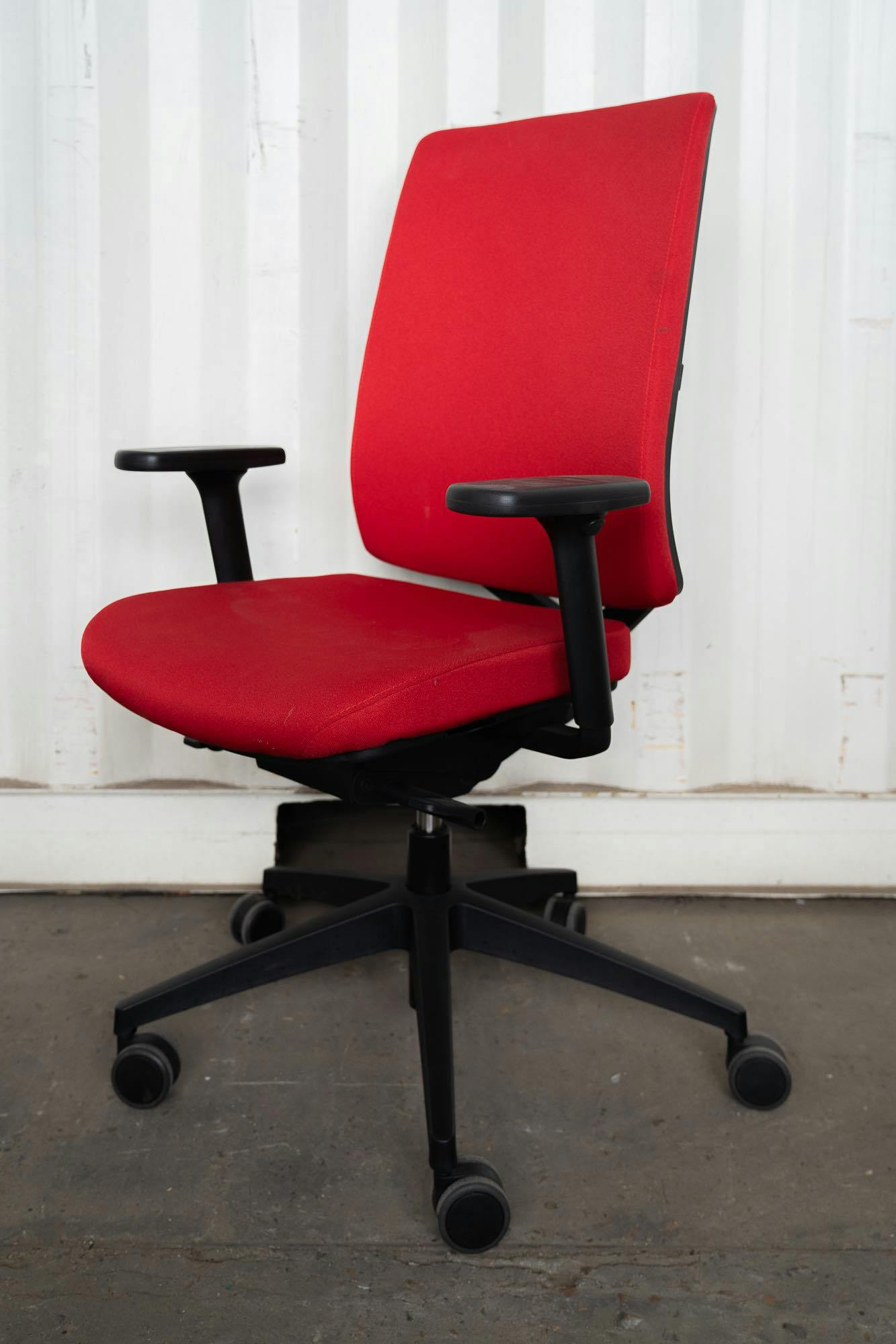 Chaise de bureau rouge Osmoz  - Second hand quality "Office chairs with wheels" - Relieve Furniture - 3