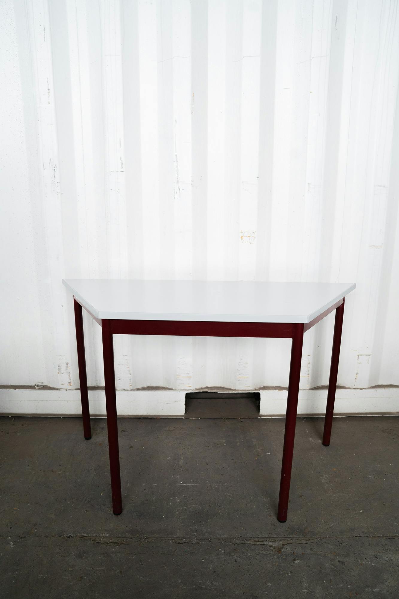 Table d'appoint  - Qualité de seconde main "Tables" - Relieve Furniture - 1
