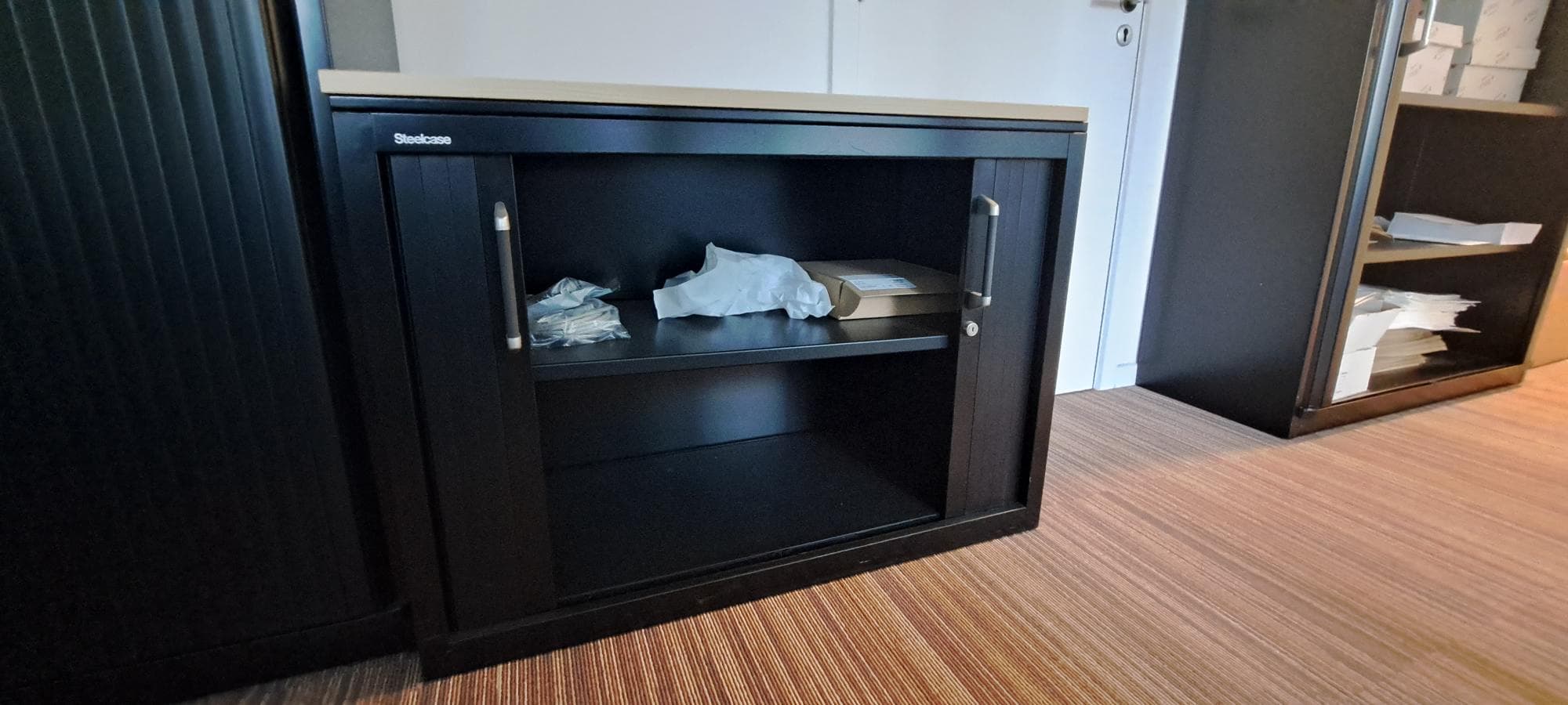 Lage zwarte rolluikkast 73Hx100Lx45l-1