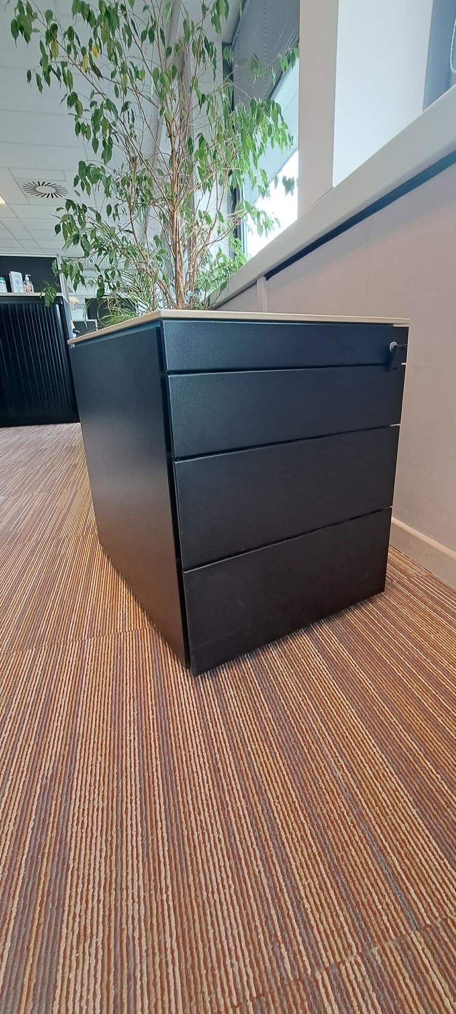 Blok met 4 laden, zwart-0