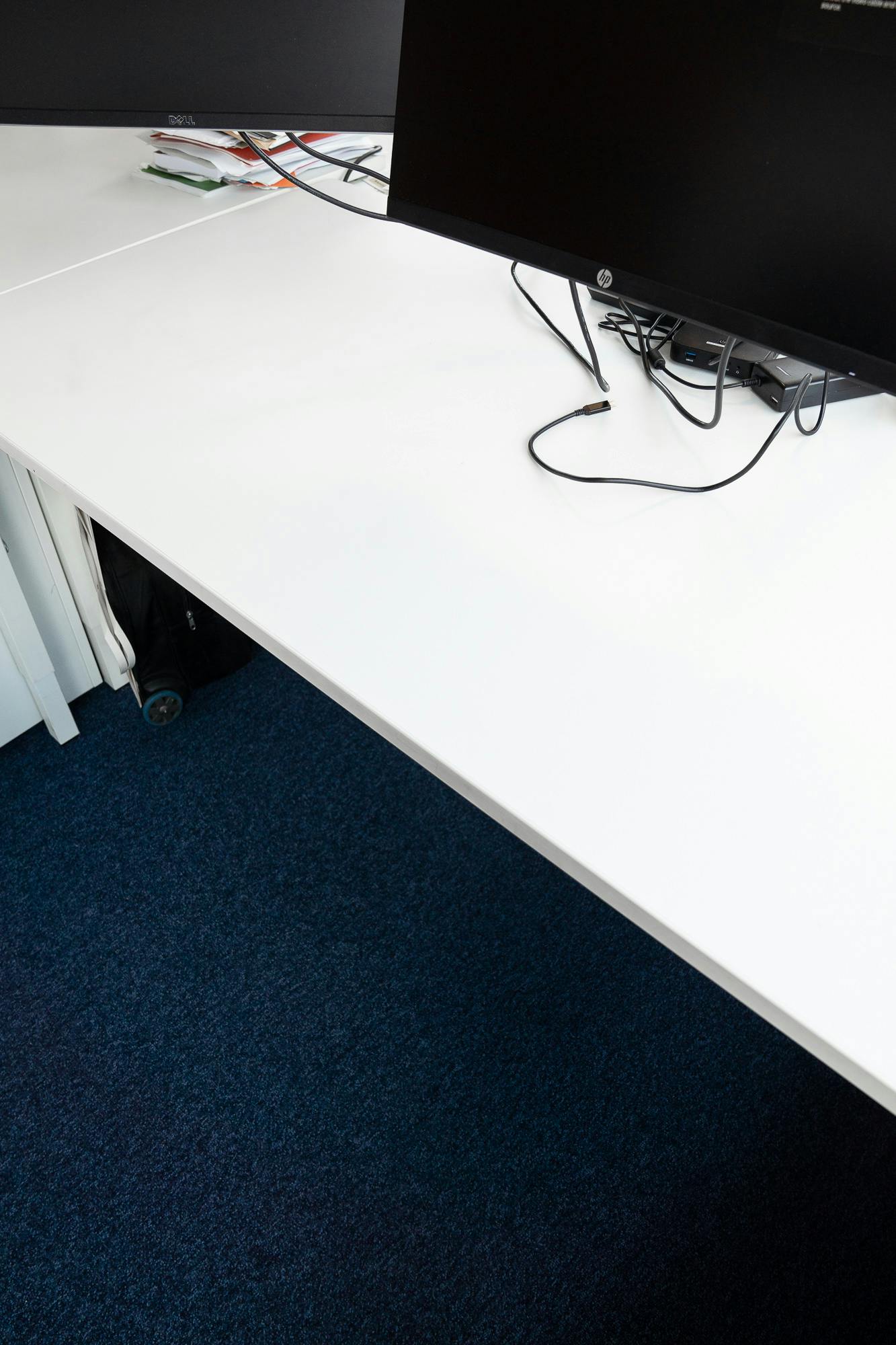 White desk 160x80cm - Second hand quality "Desks" - Relieve Furniture