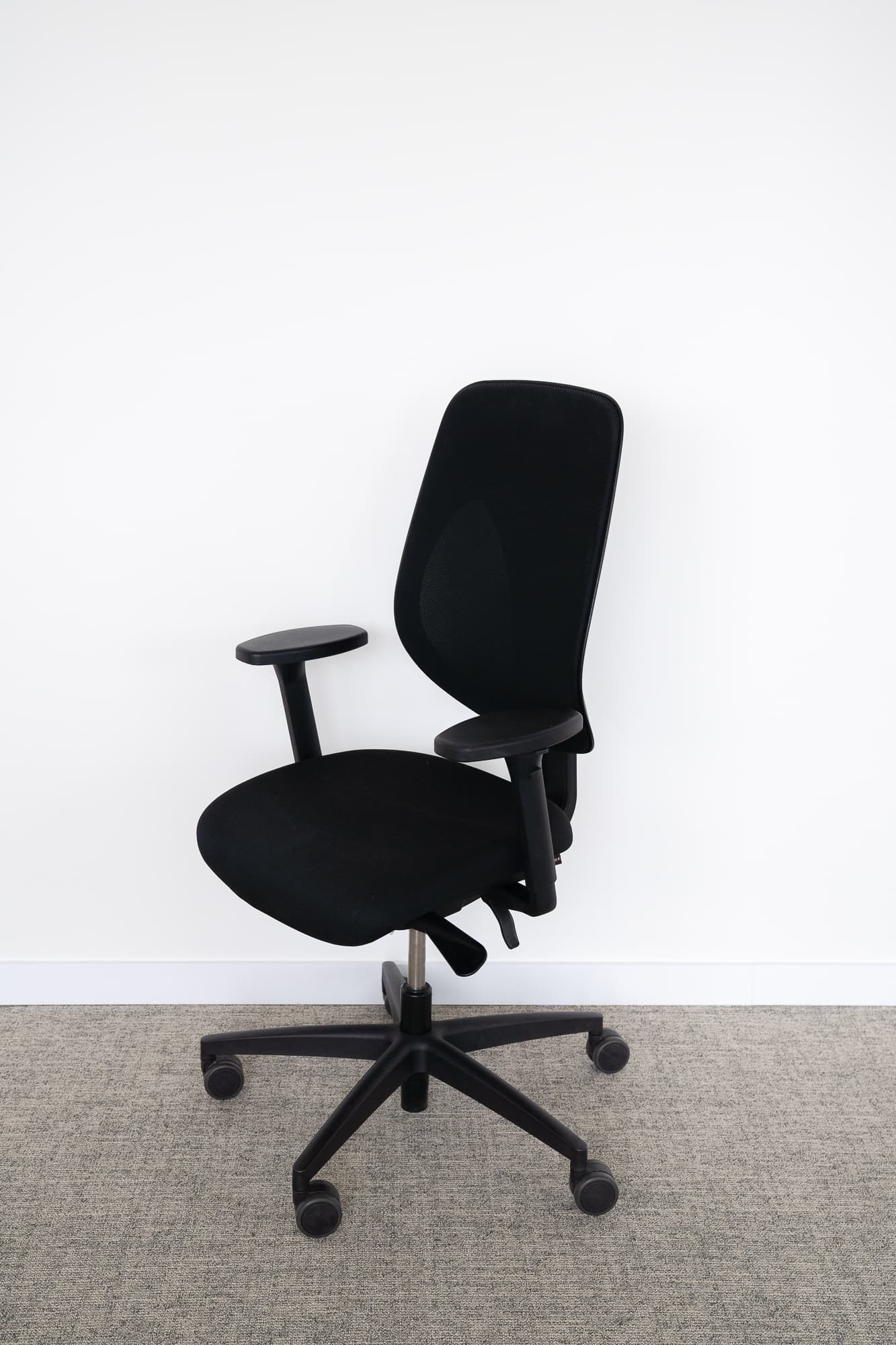GIROFLEX Black office chair-3