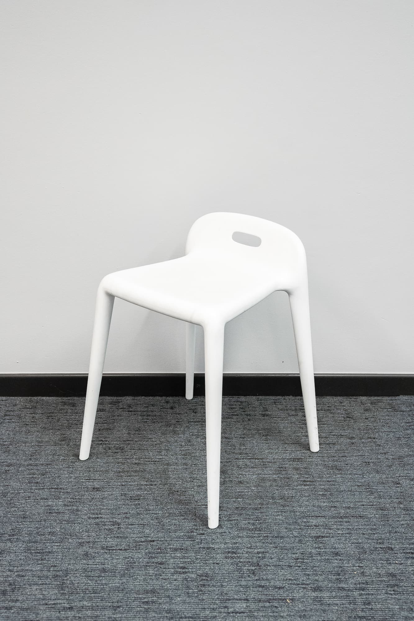 YUYU Magis White chair with small back-1