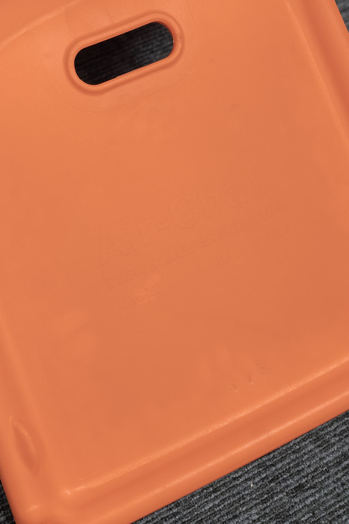 Jasper Morrison Orange stackable design chairs-3