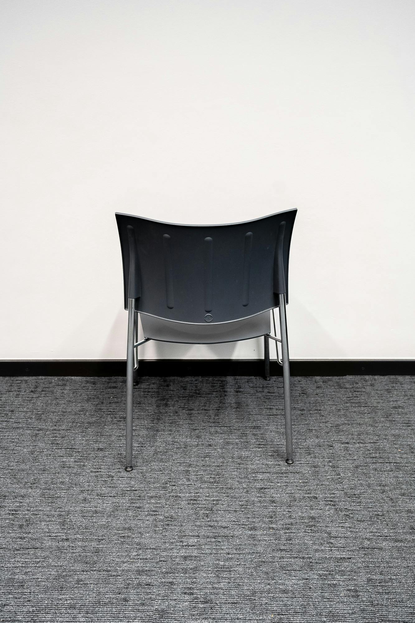 Tecno grey chair - Second hand quality "Chairs" - Relieve Furniture - 3