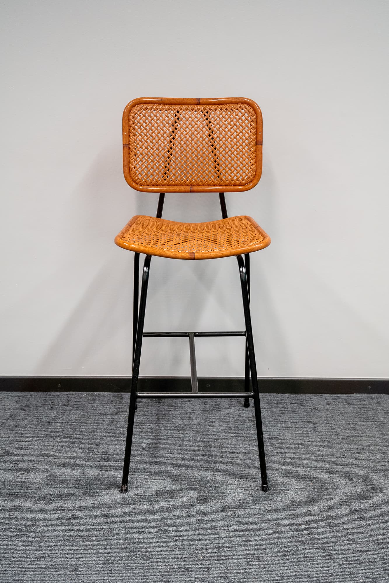 Satelliet wicker high chair with black aluminum legs-0