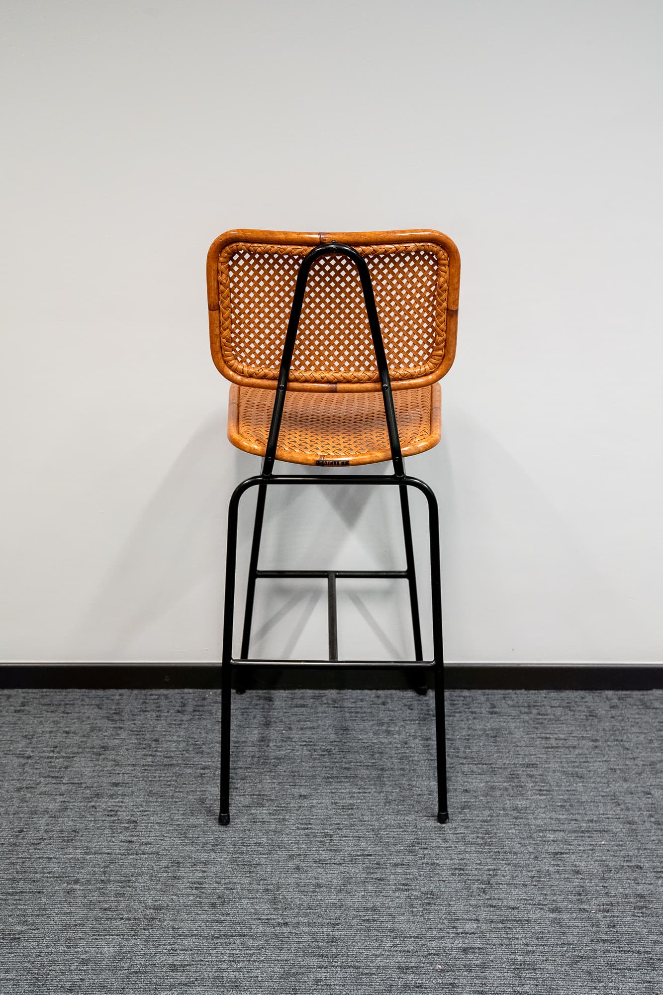 Satelliet wicker high chair with black aluminum legs-2