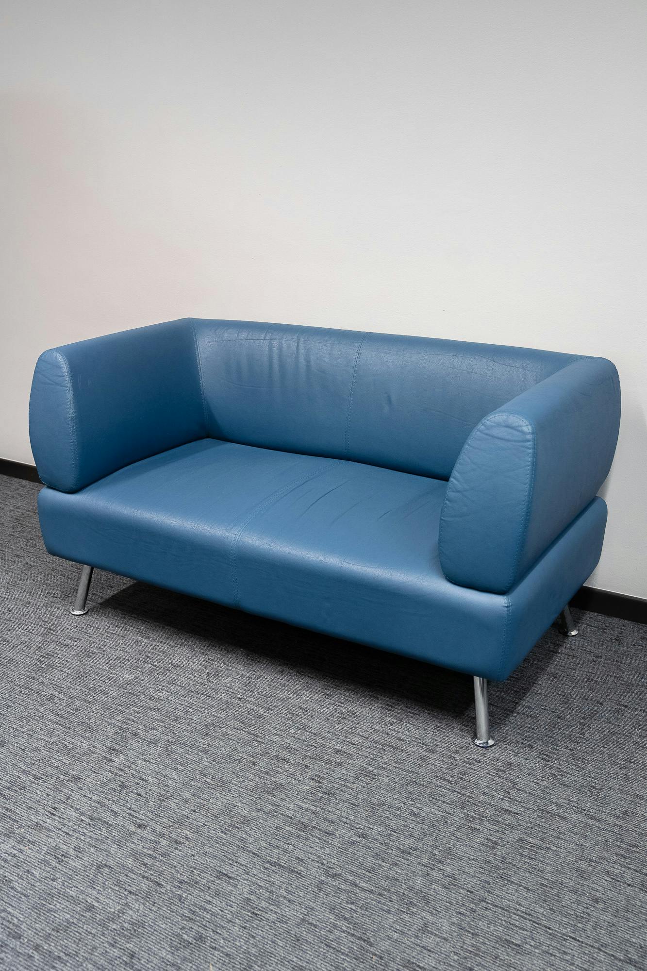 Vintage blauw-grijze leren bank - Tweedehands kwaliteit "Leunstoelen en luiers" - Relieve Furniture