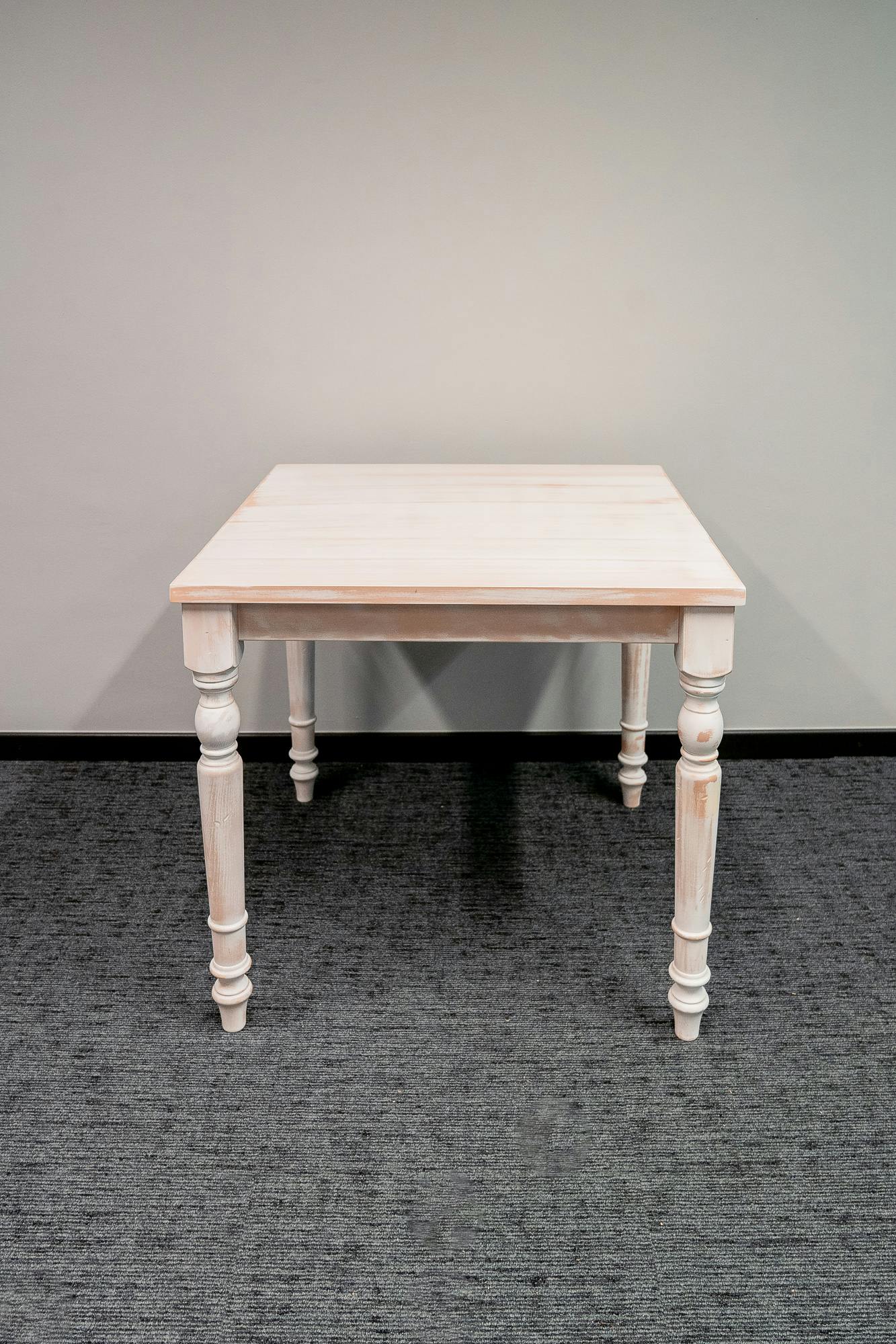 Table artisanale carré en bois - Relieve Furniture