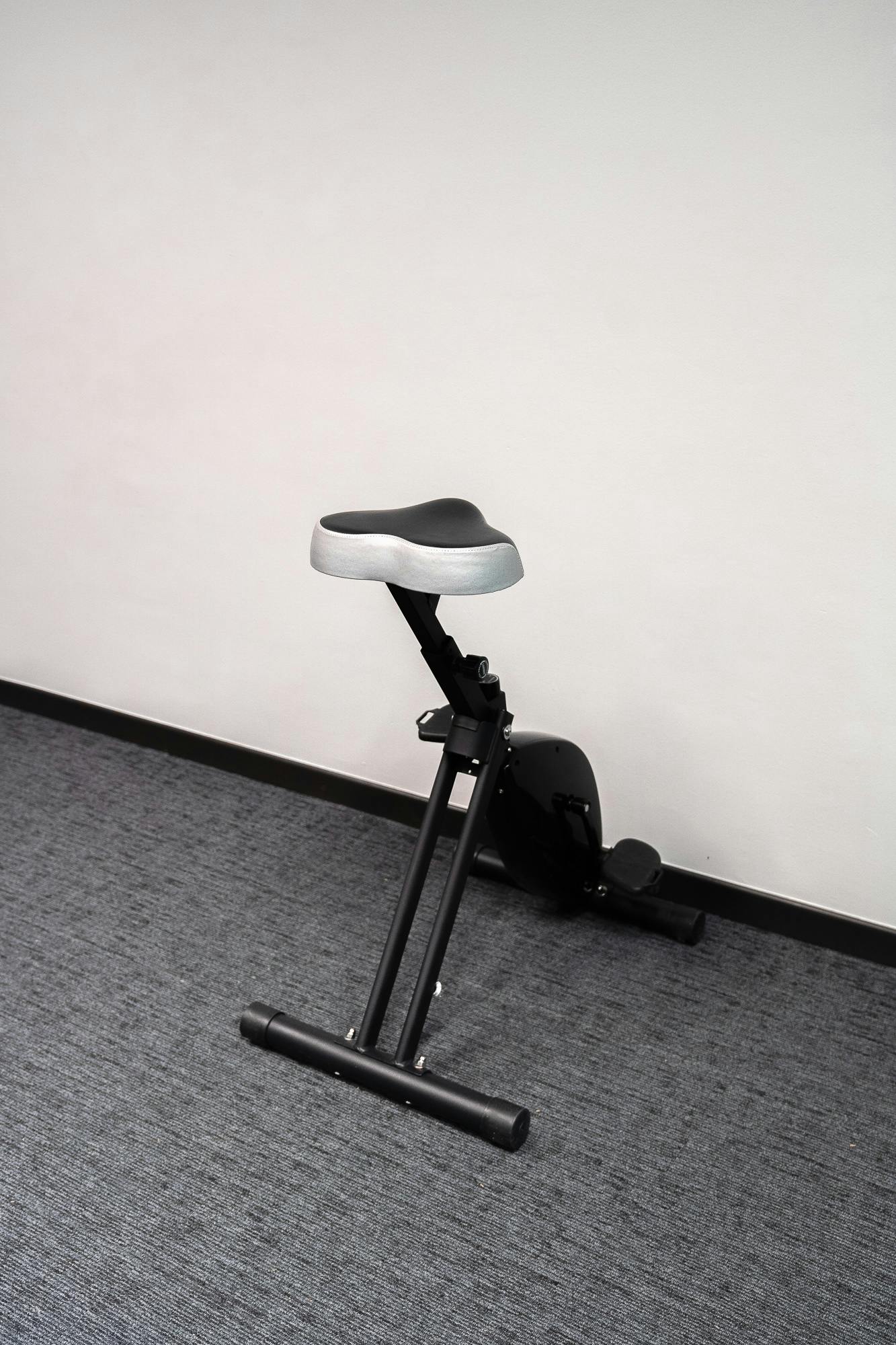 Office bike - DESKBIKE (white) - Second hand quality "Miscellaneous" - Relieve Furniture - 2