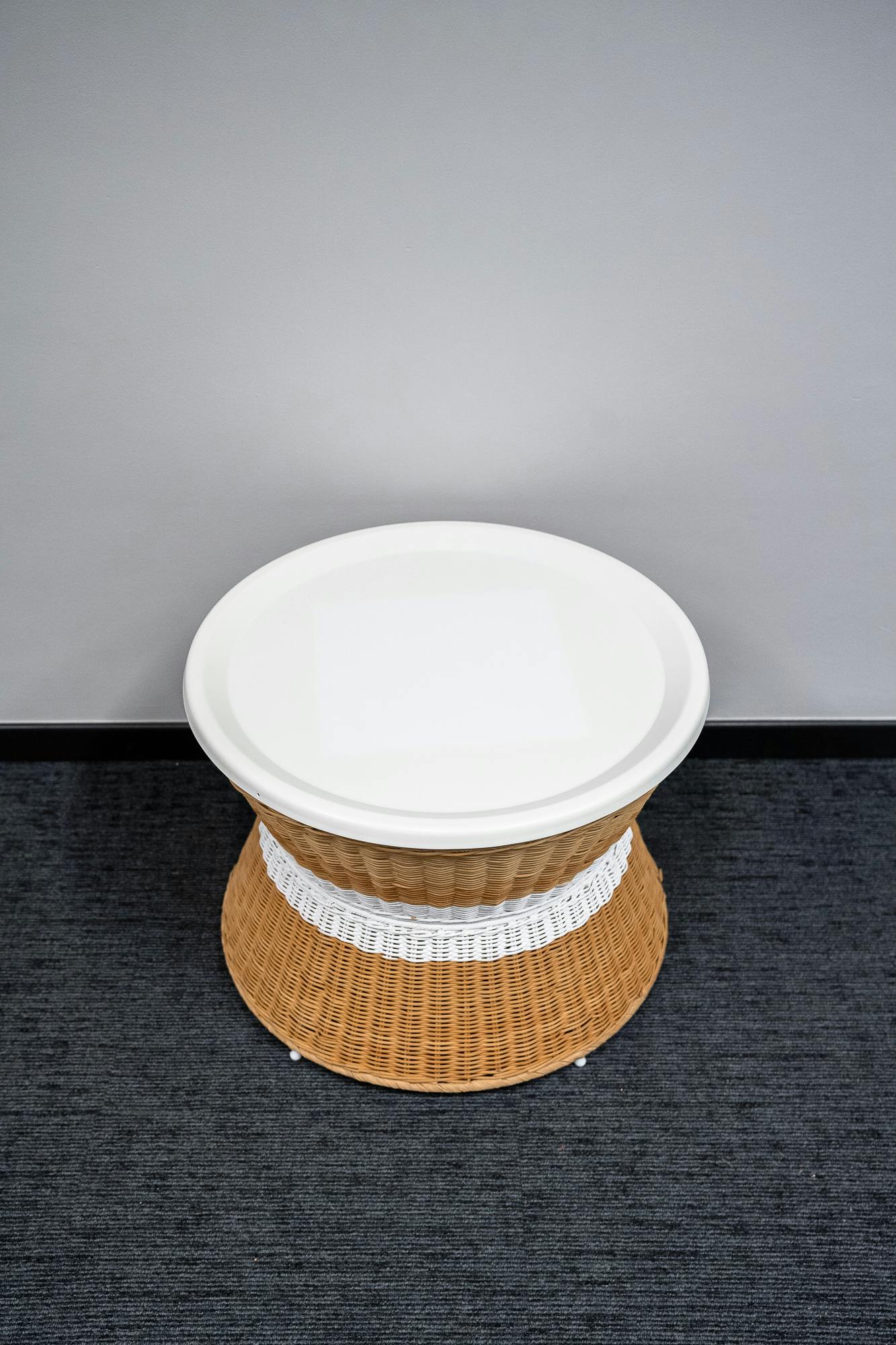 Rieten salontafel met wit blad - Tweedehands kwaliteit "Tafels" - Relieve Furniture - 2