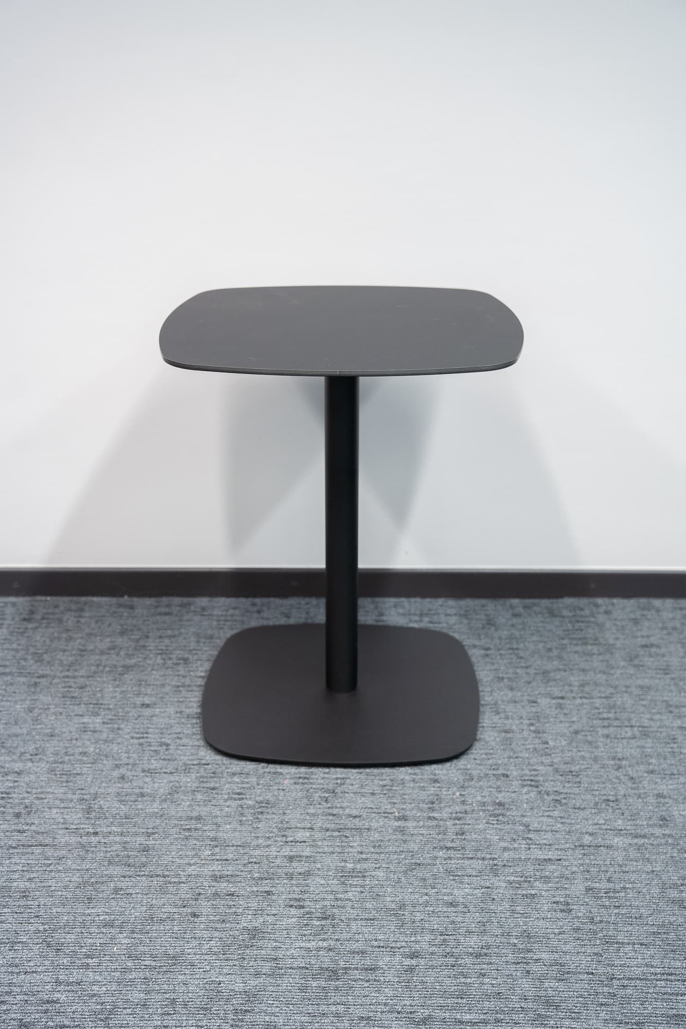 Estudi Manel Molina Black square iron table-0