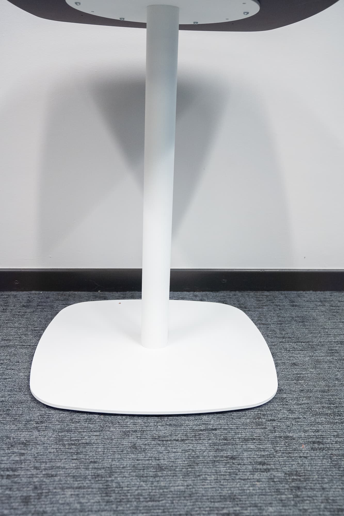 Estudi Manel Molina Black and white square iron table-1