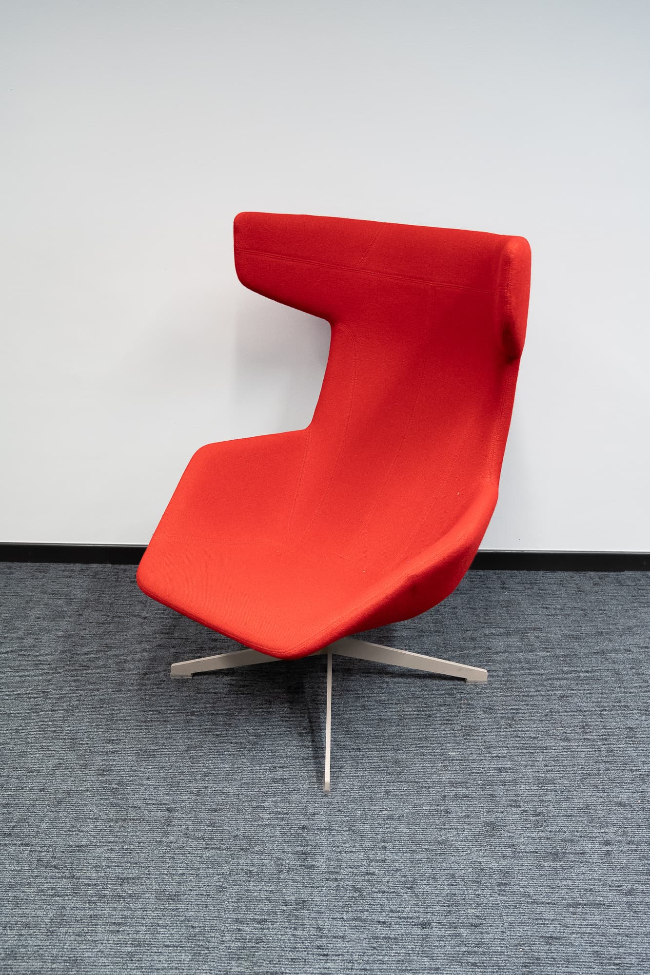 MOROSO design red armchair on metal legs-1