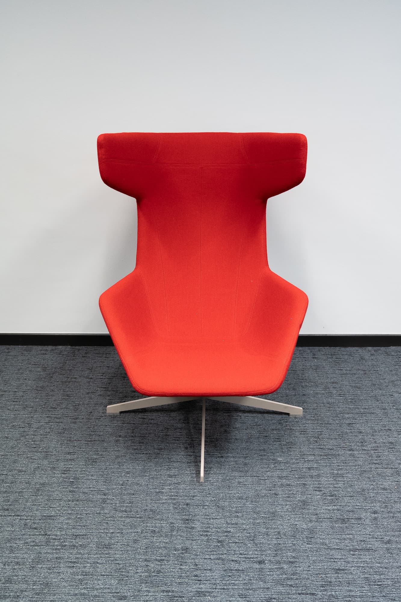 MOROSO design red armchair on metal legs-0