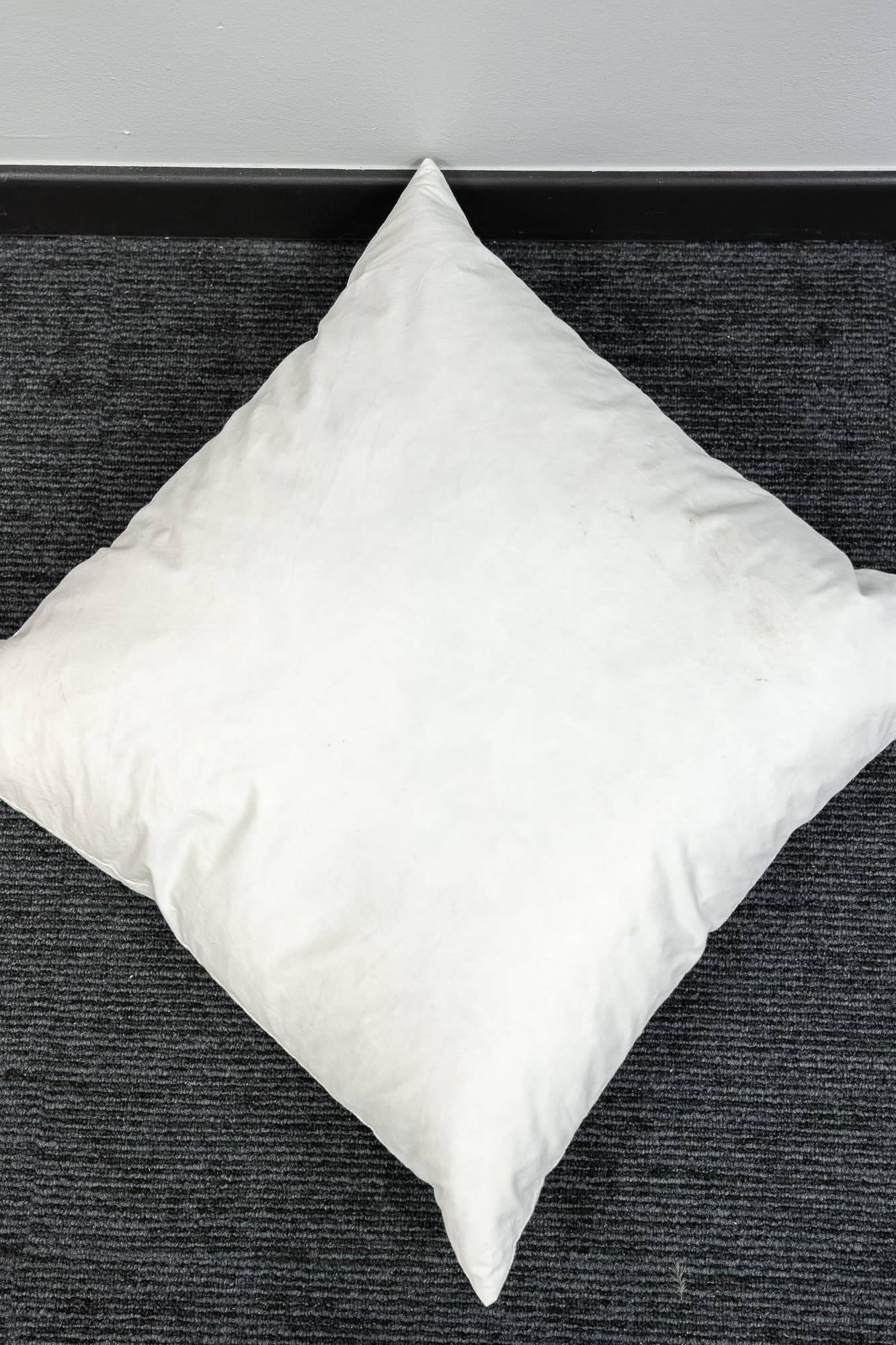 FJADRAR cushion white-1