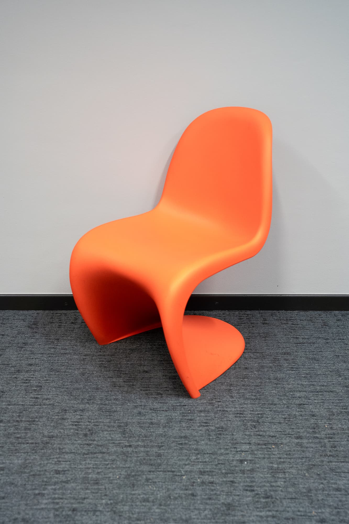 Vitra chair orange-1