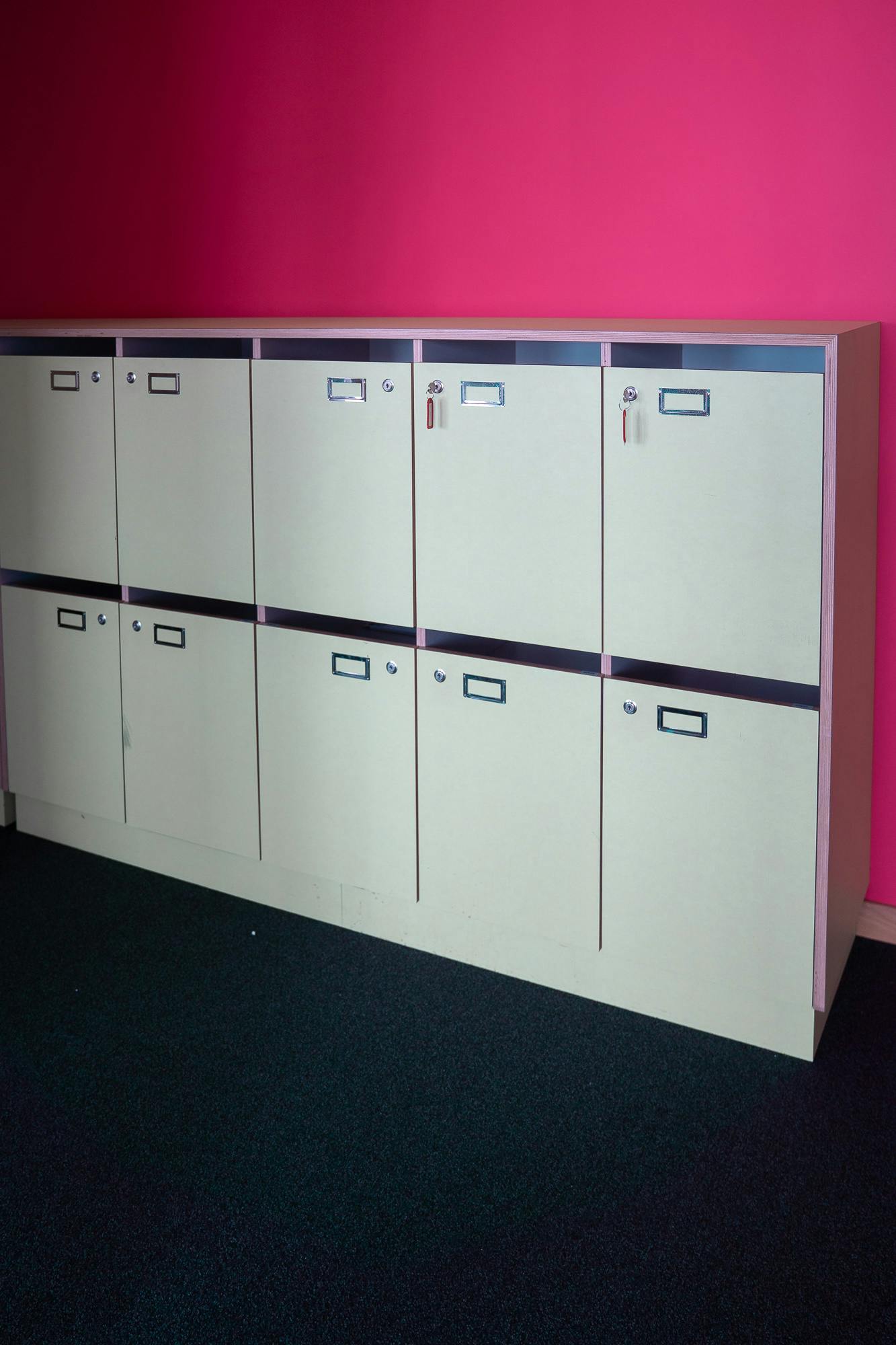 Light green lockers with key - Second hand quality "Storage" - Relieve Furniture