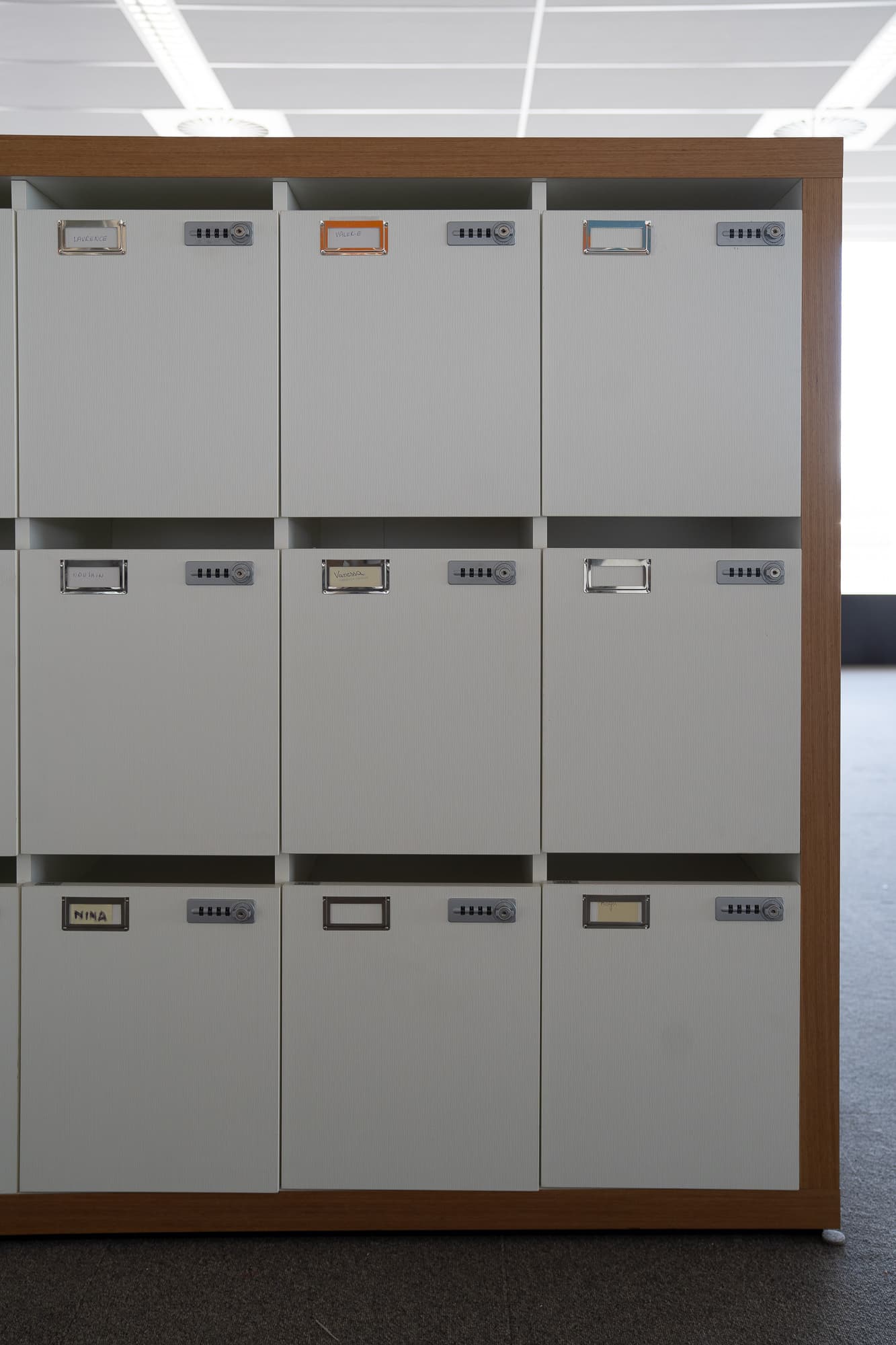 Casiers en bois - 15 casiers blancs-0