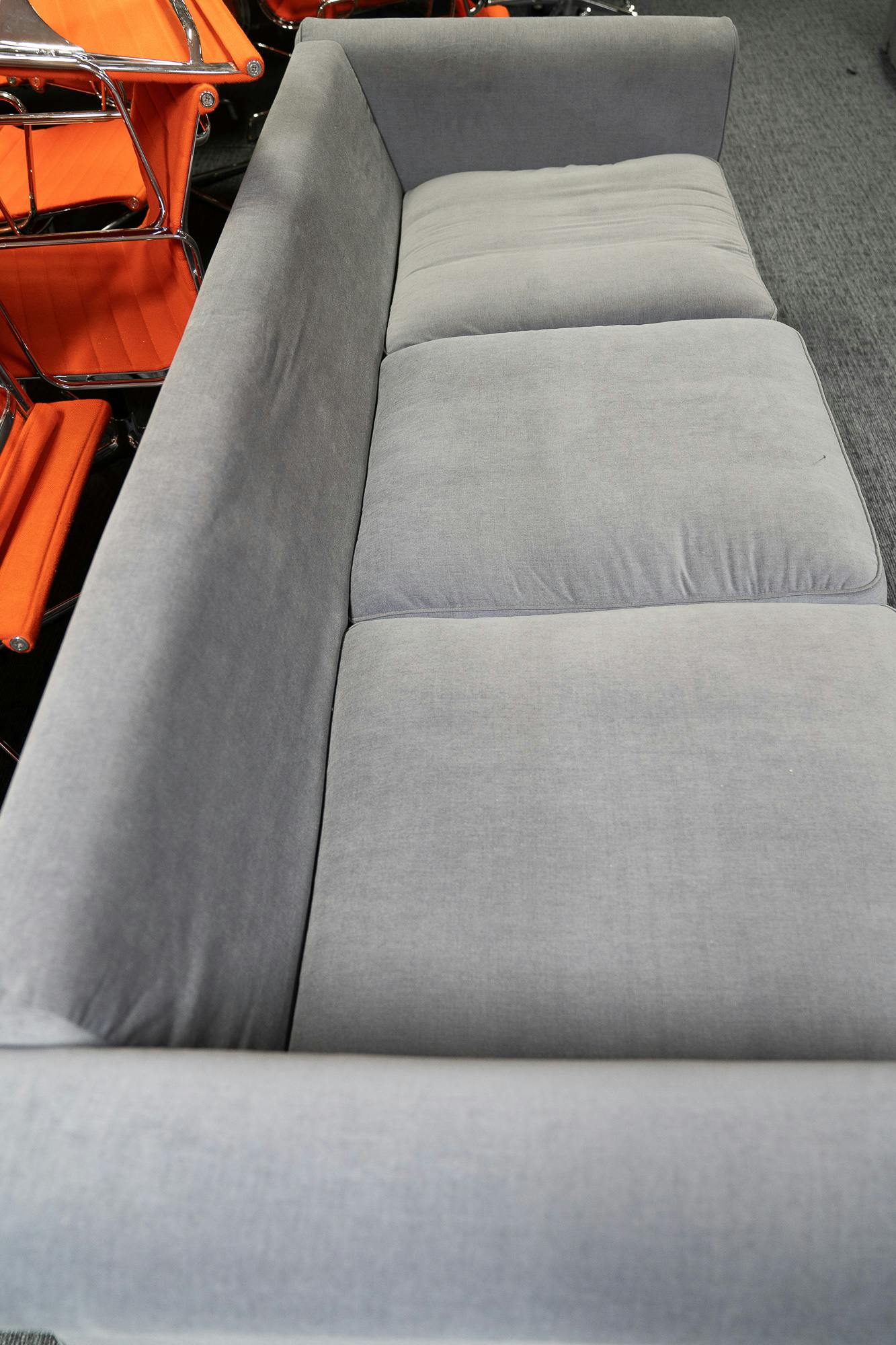 Canapé gris 3 places en tissu - Qualité de seconde main "Fauteuils et Canapés" - Relieve Furniture - 2