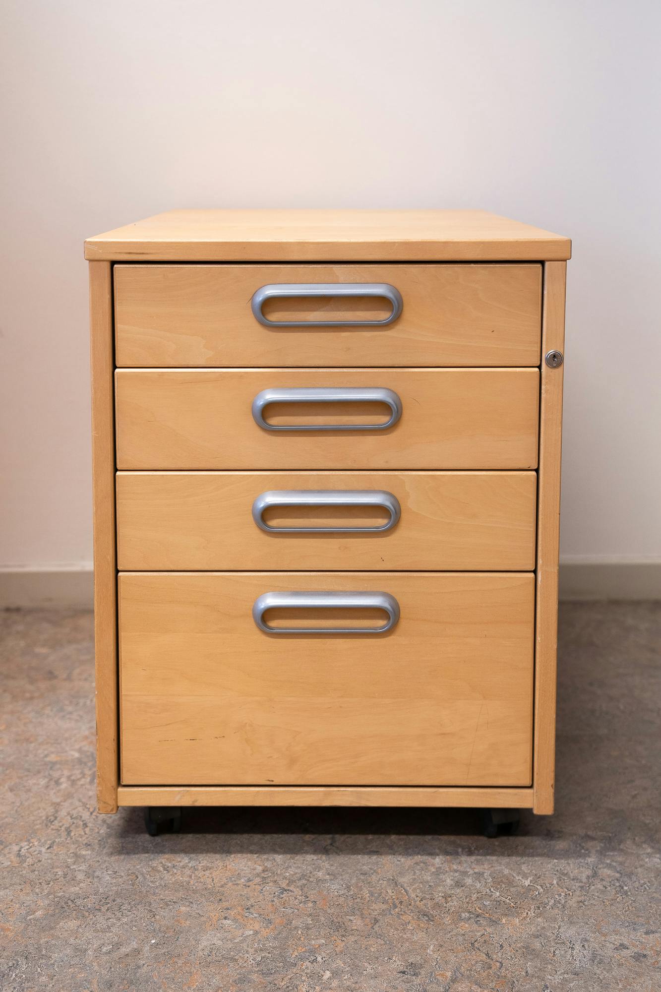 wooden pedestal with four drawers - Second hand quality "Storage" - Relieve Furniture