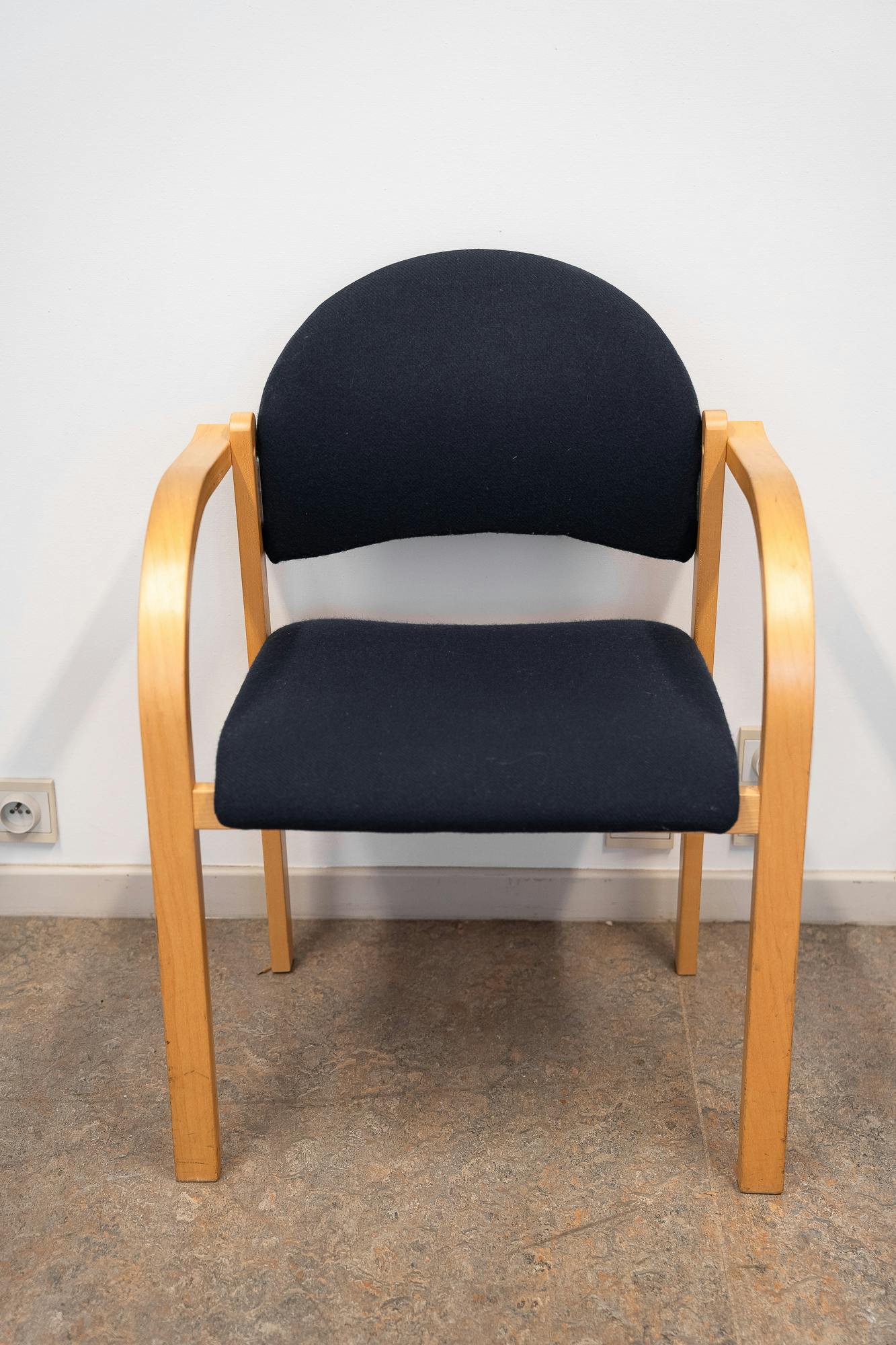 chaise ikea en velour bleu - Qualité de seconde main "Chaises" - Relieve Furniture - 1