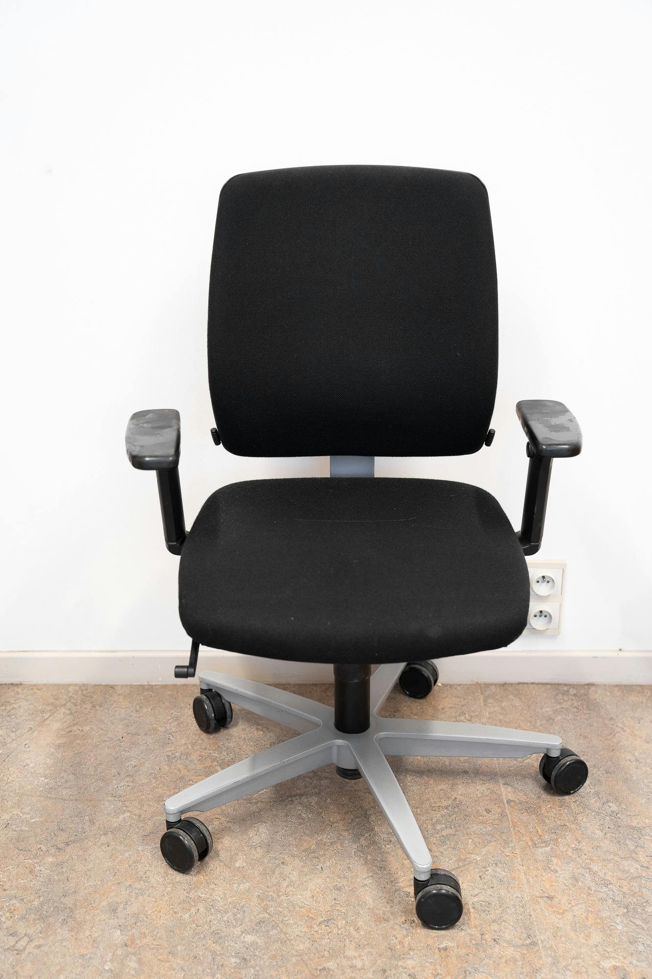 Sedus black office chair with castors - Second hand quality "Office chairs" - Relieve Furniture