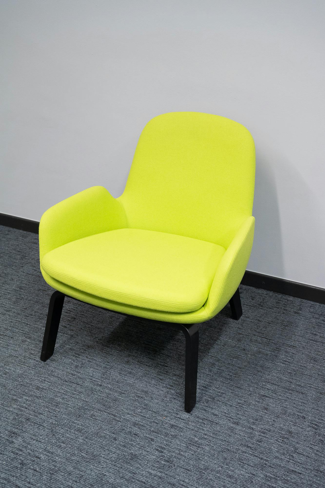 Armchair Yellow green Low Oak/ Main Line NORMANN - Second hand quality "Armchairs and Couches" - Relieve Furniture