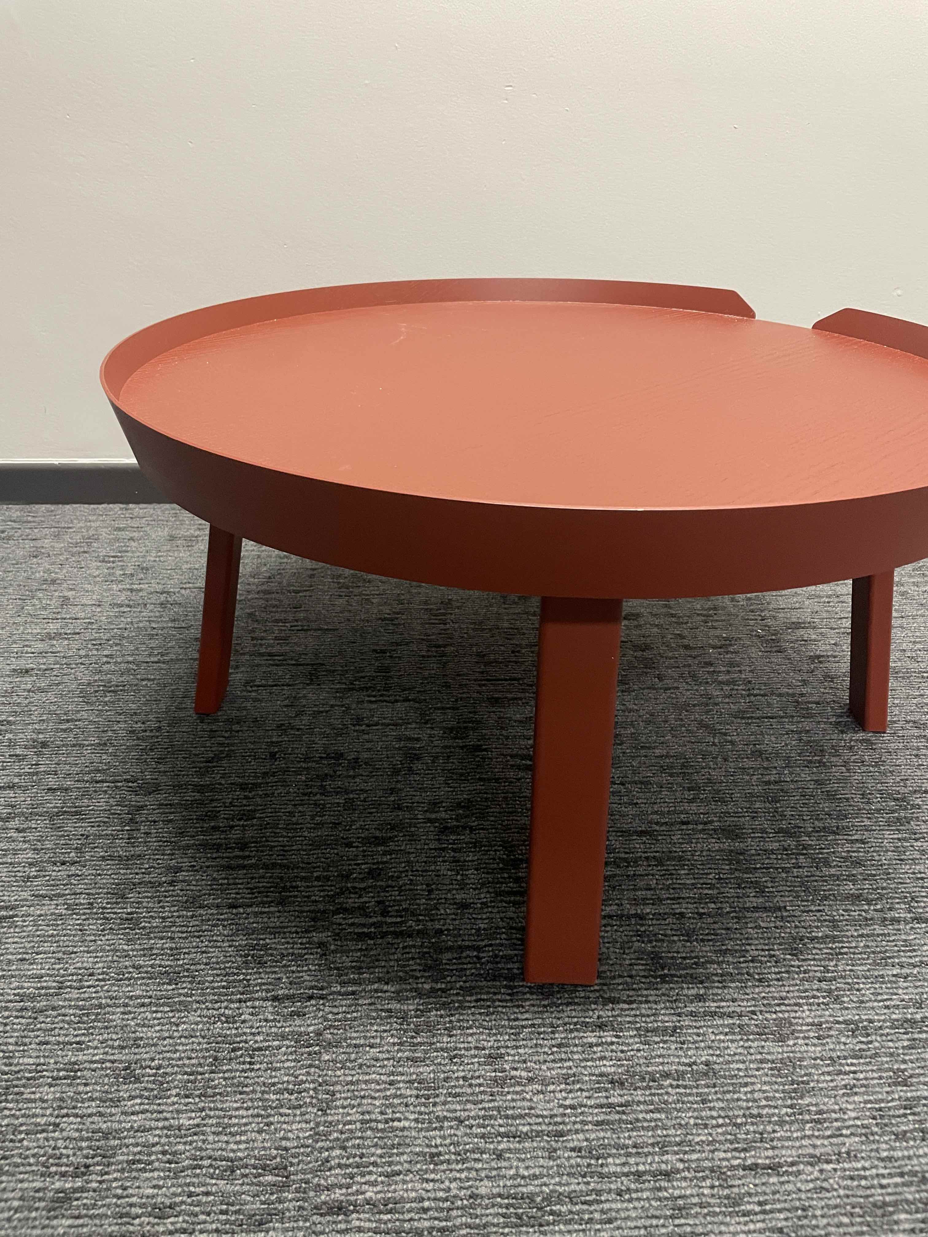Muuto rode salontafel-1