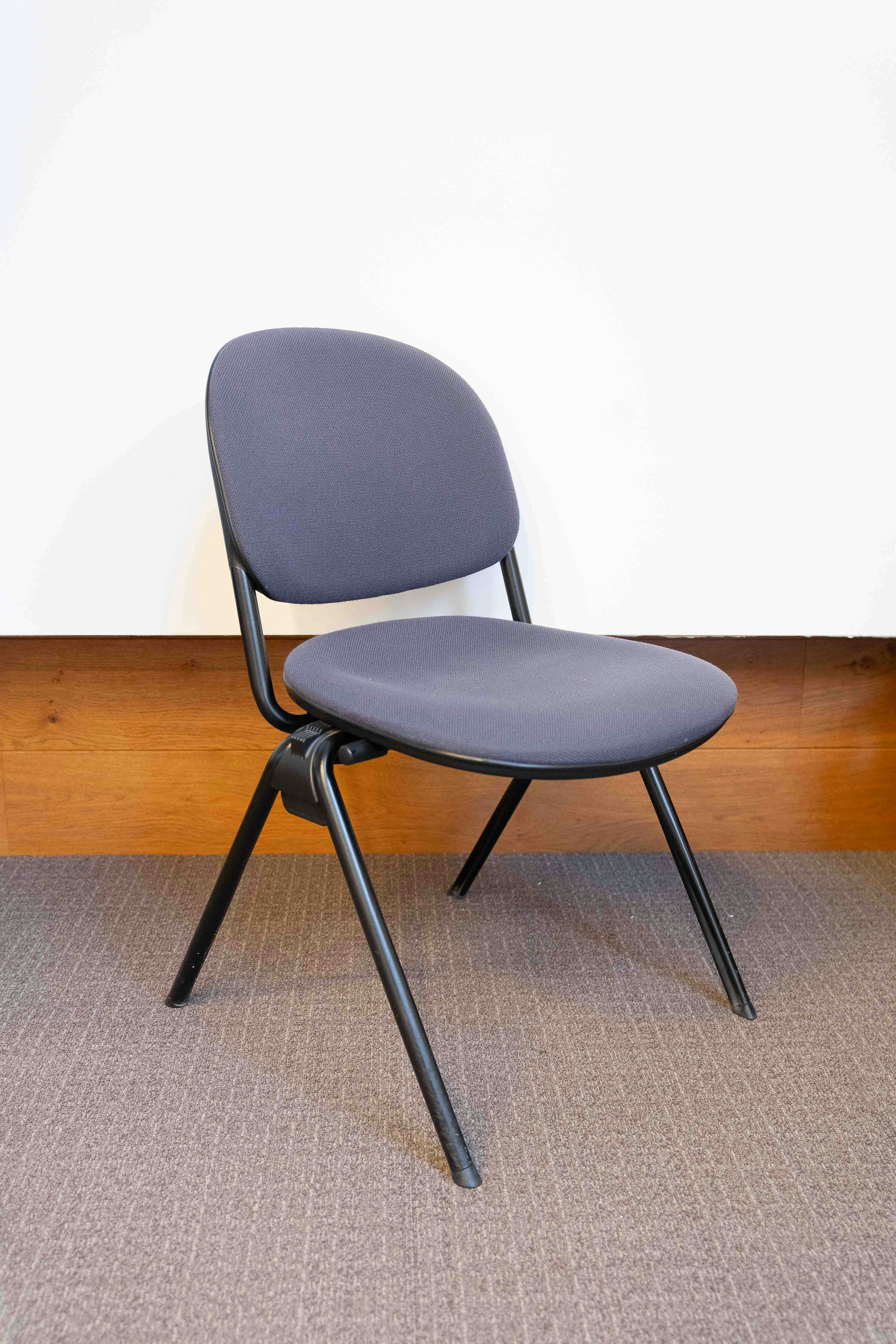 Giancarlo Piretti grey Meeting chair with black legs - Relieve Furniture