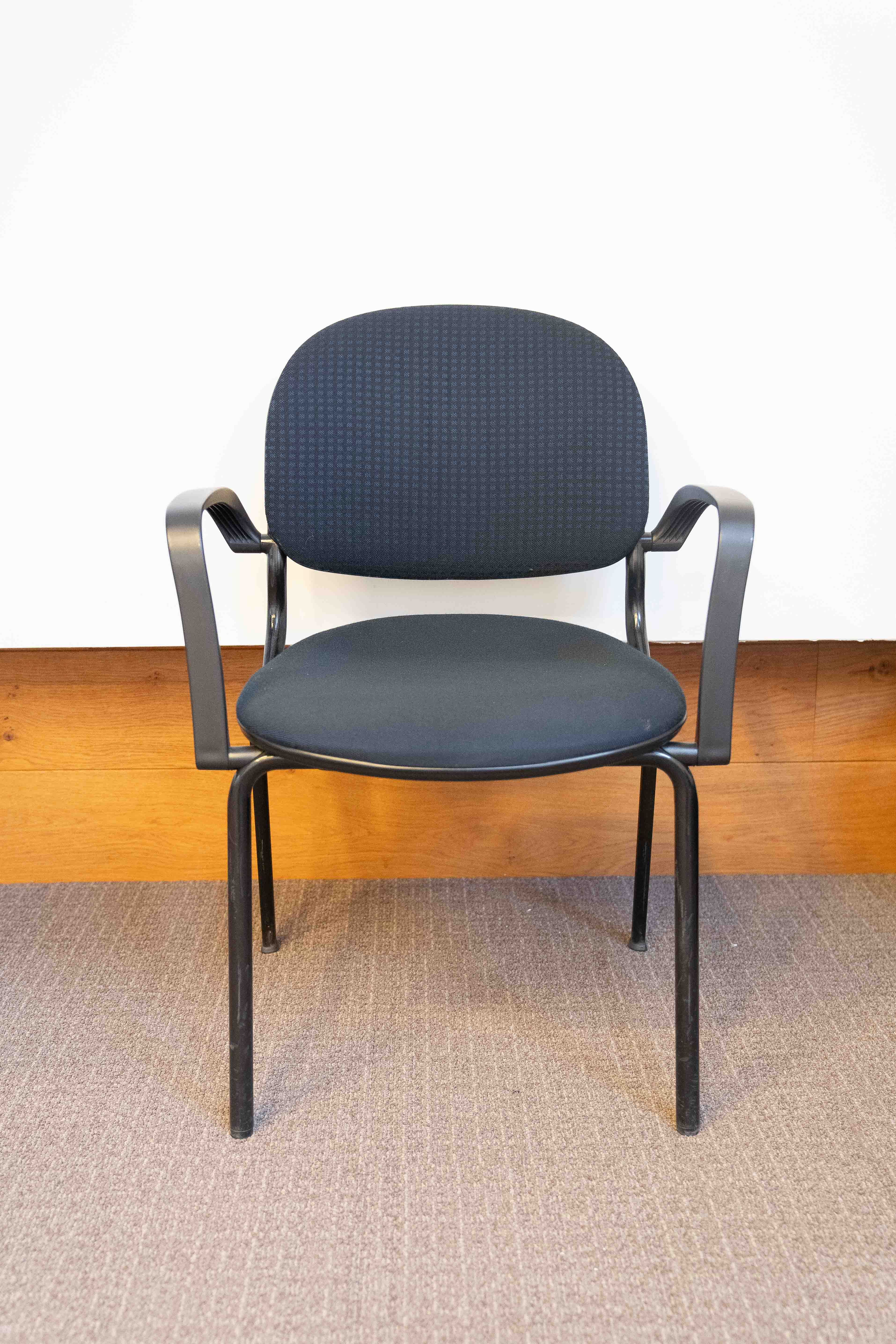 Comforto cushion black Meeting chair-0