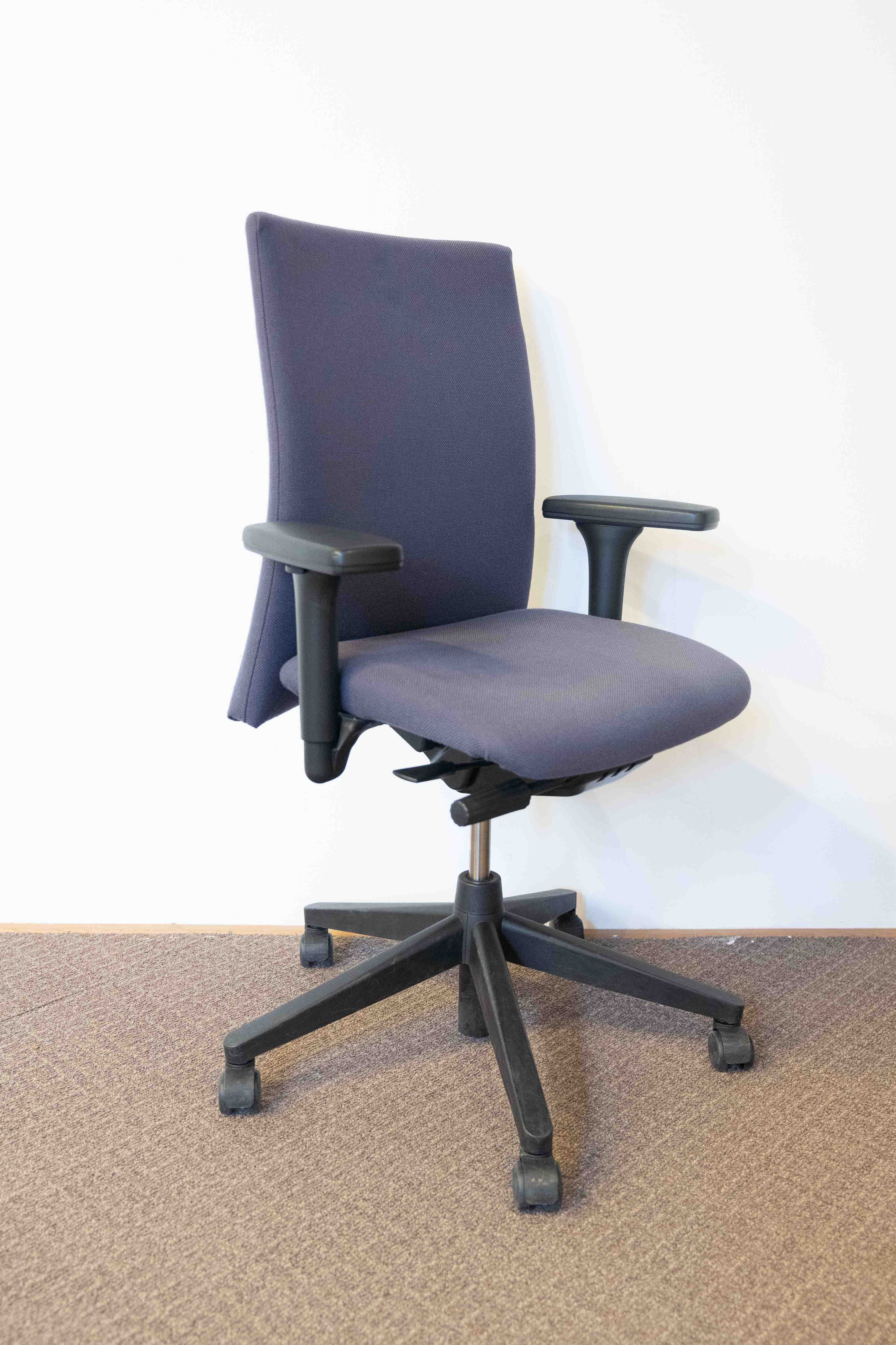 Comforto dark Grey office chair on wheels-1