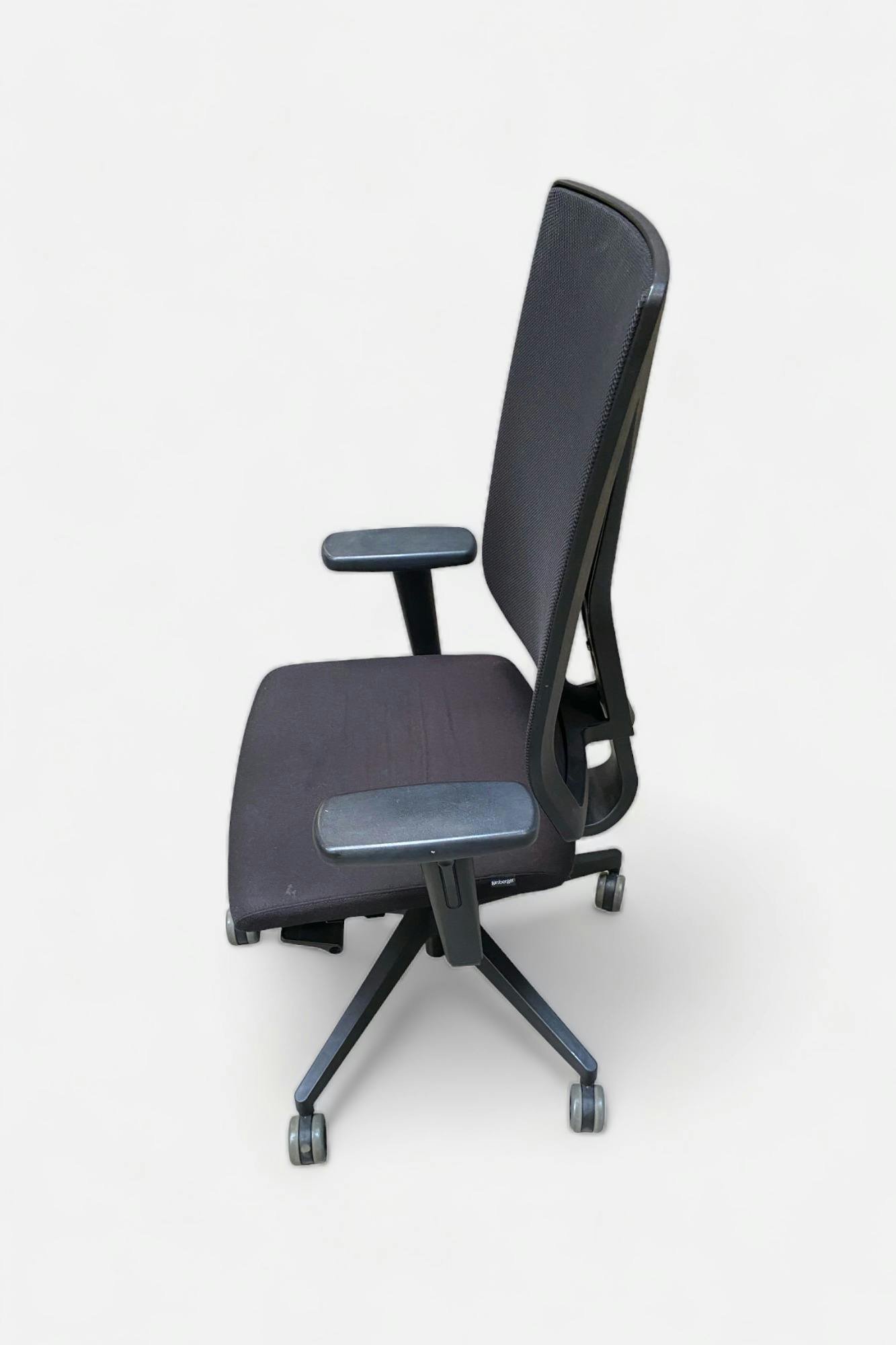 Chaise de bureau noire Girsberger - Relieve Furniture