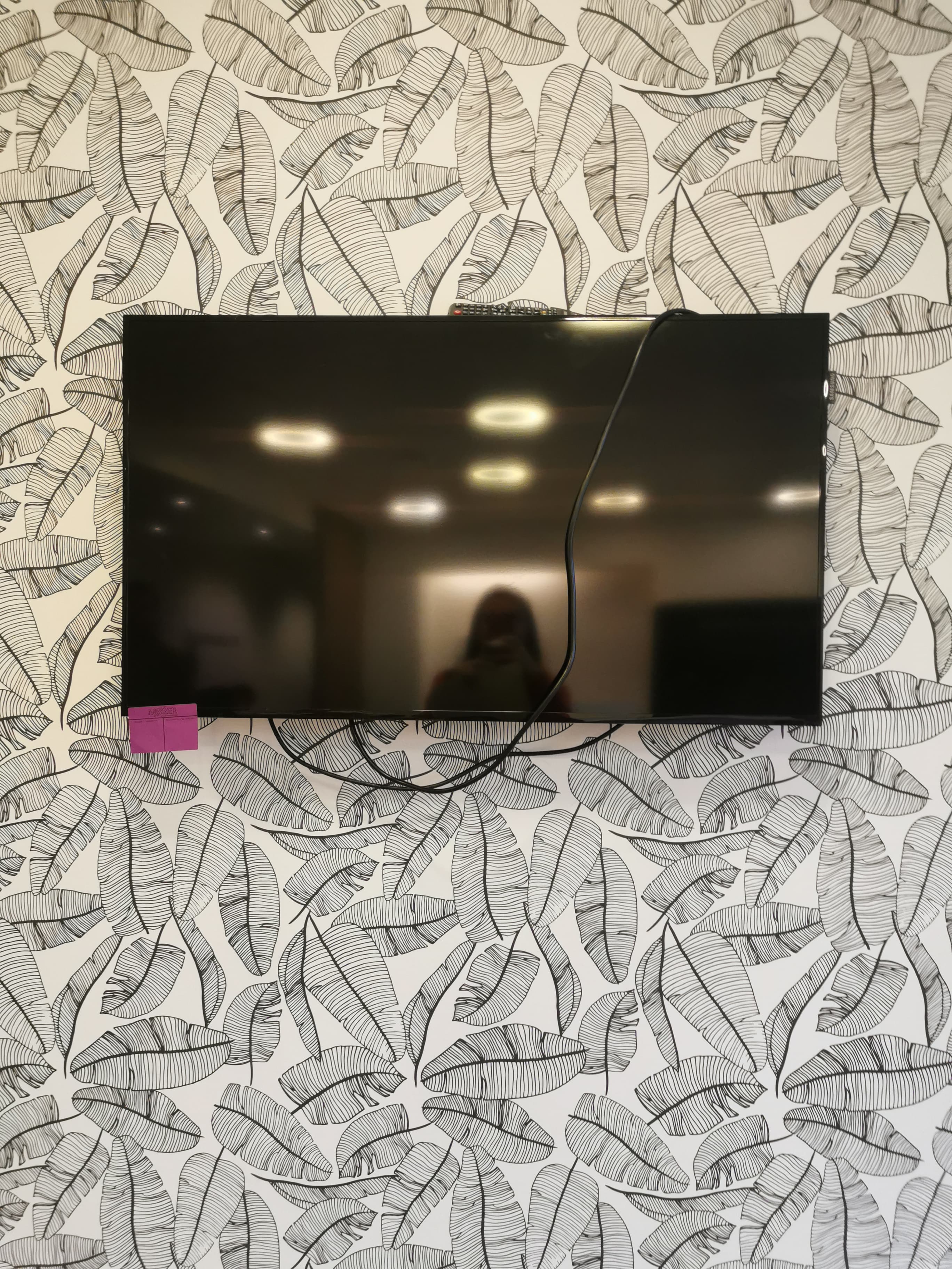 40'' Medium Samsung TV DB40D-0
