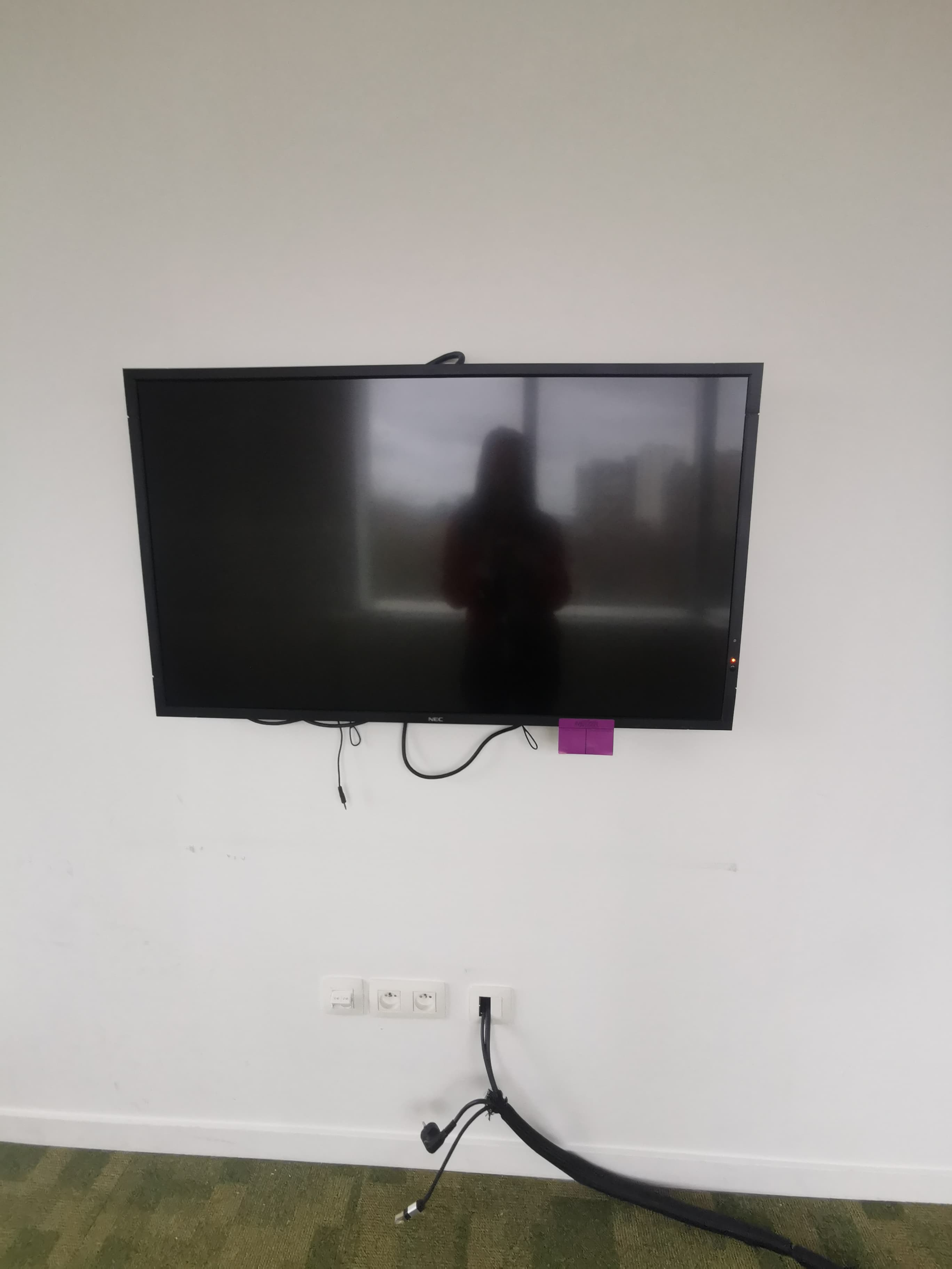 NEC MultiSync® V423 black TV-0