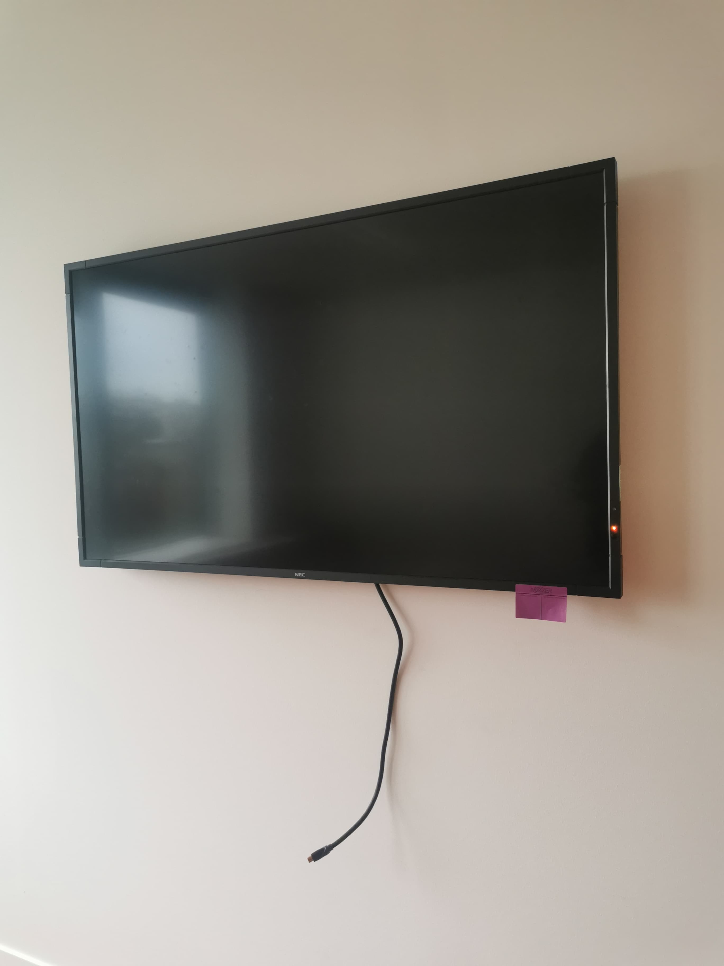 NEC noir V552 TV 145 cm 55"-0