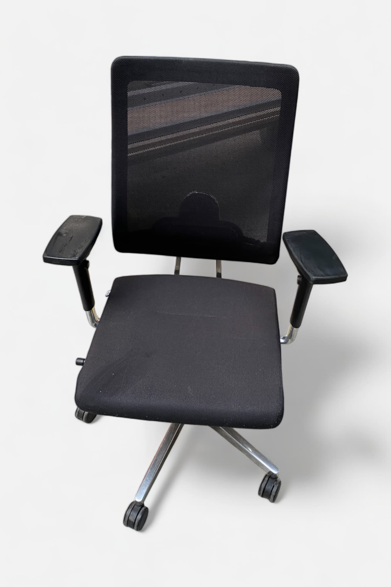 Sedus black office chair on wheels-0