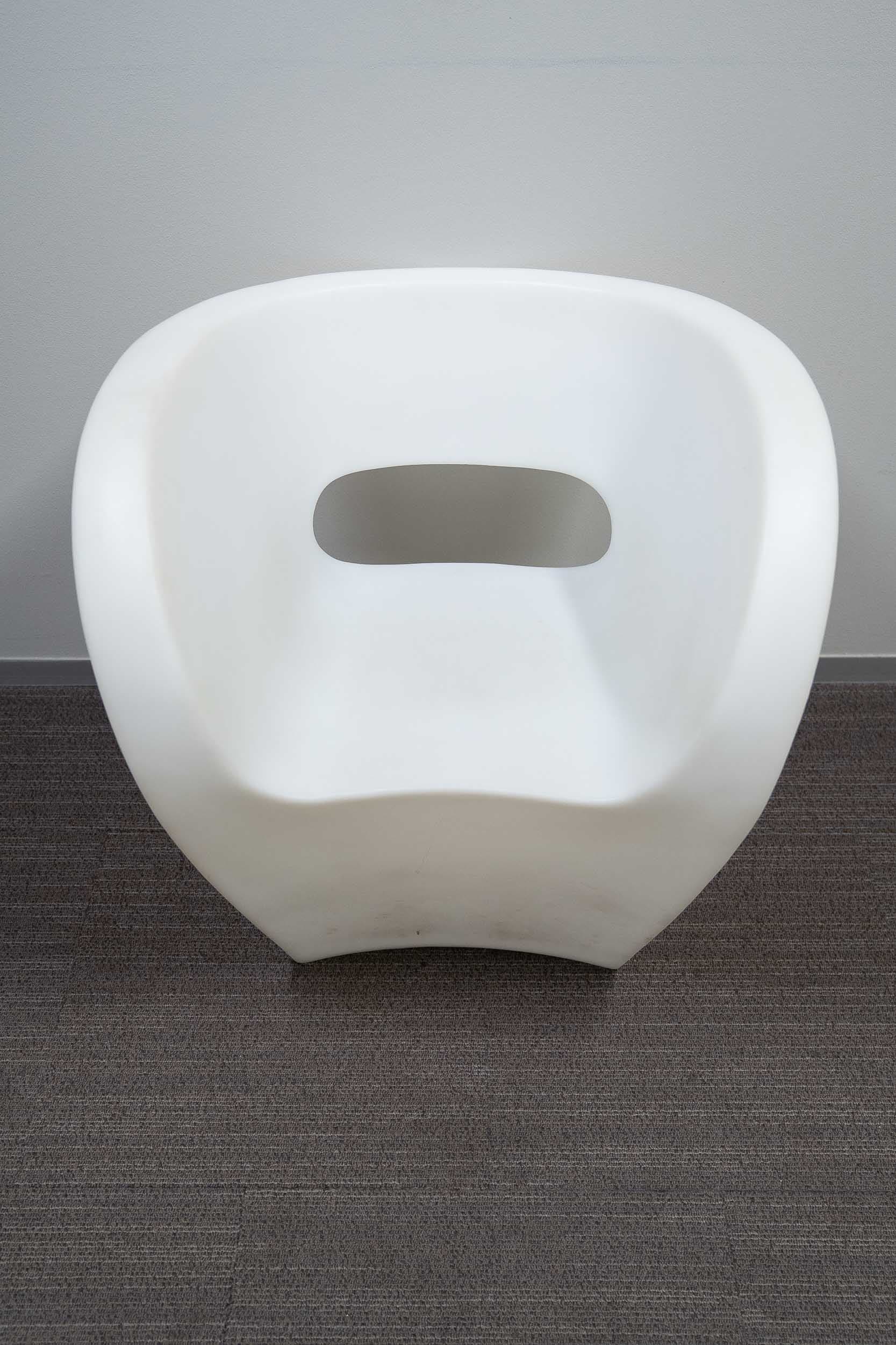 Moroso Little Albert White plastic chair outside-3