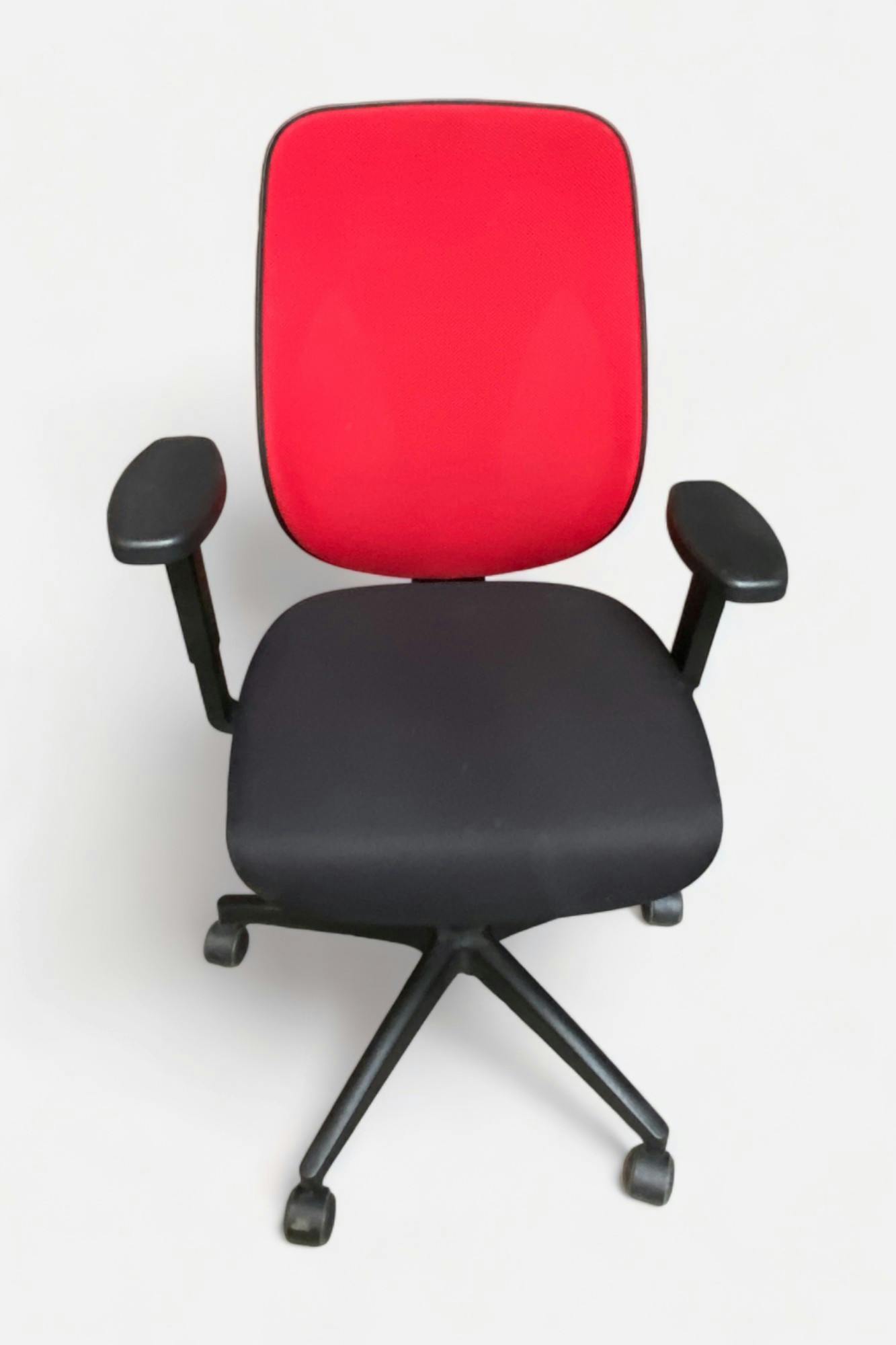 Giroflex Siège de bureau ergonomique rouge et noir - Qualité de seconde main "Chaises de bureau" - Relieve Furniture
