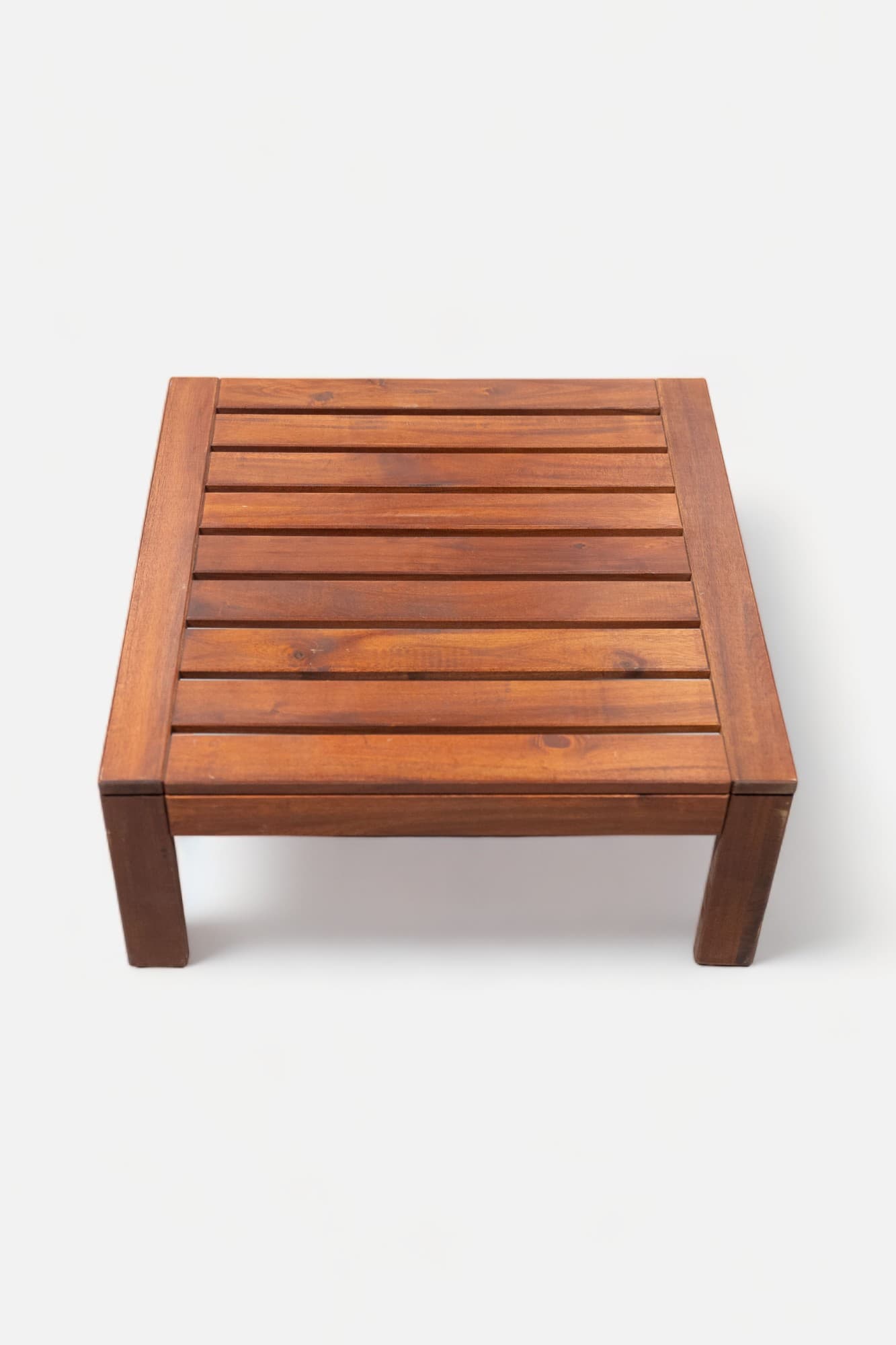 Table basse extérieure en bois foncé IKEA-0