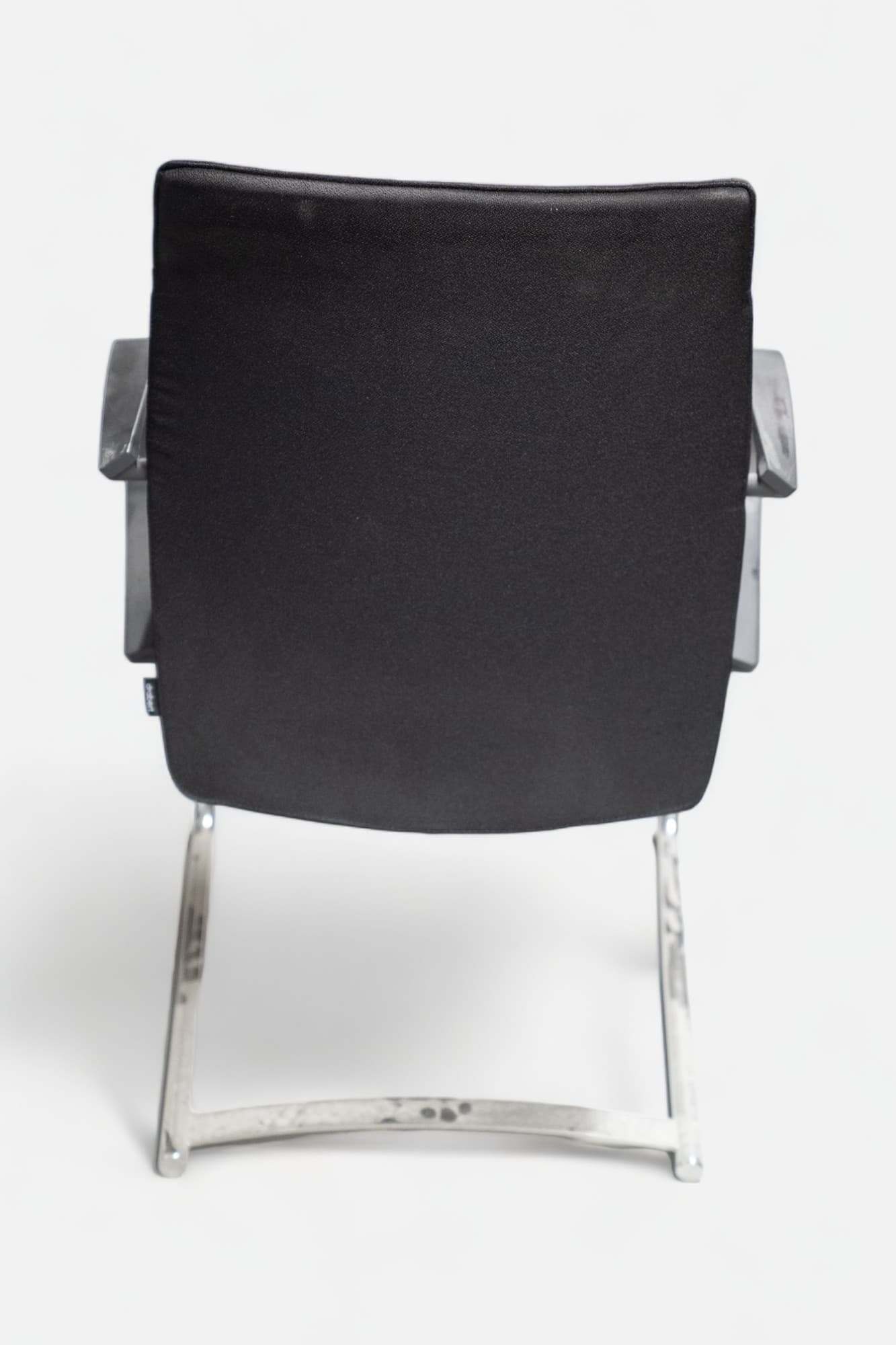 Drabert Chaise à coussin noir sur pieds en acier-4