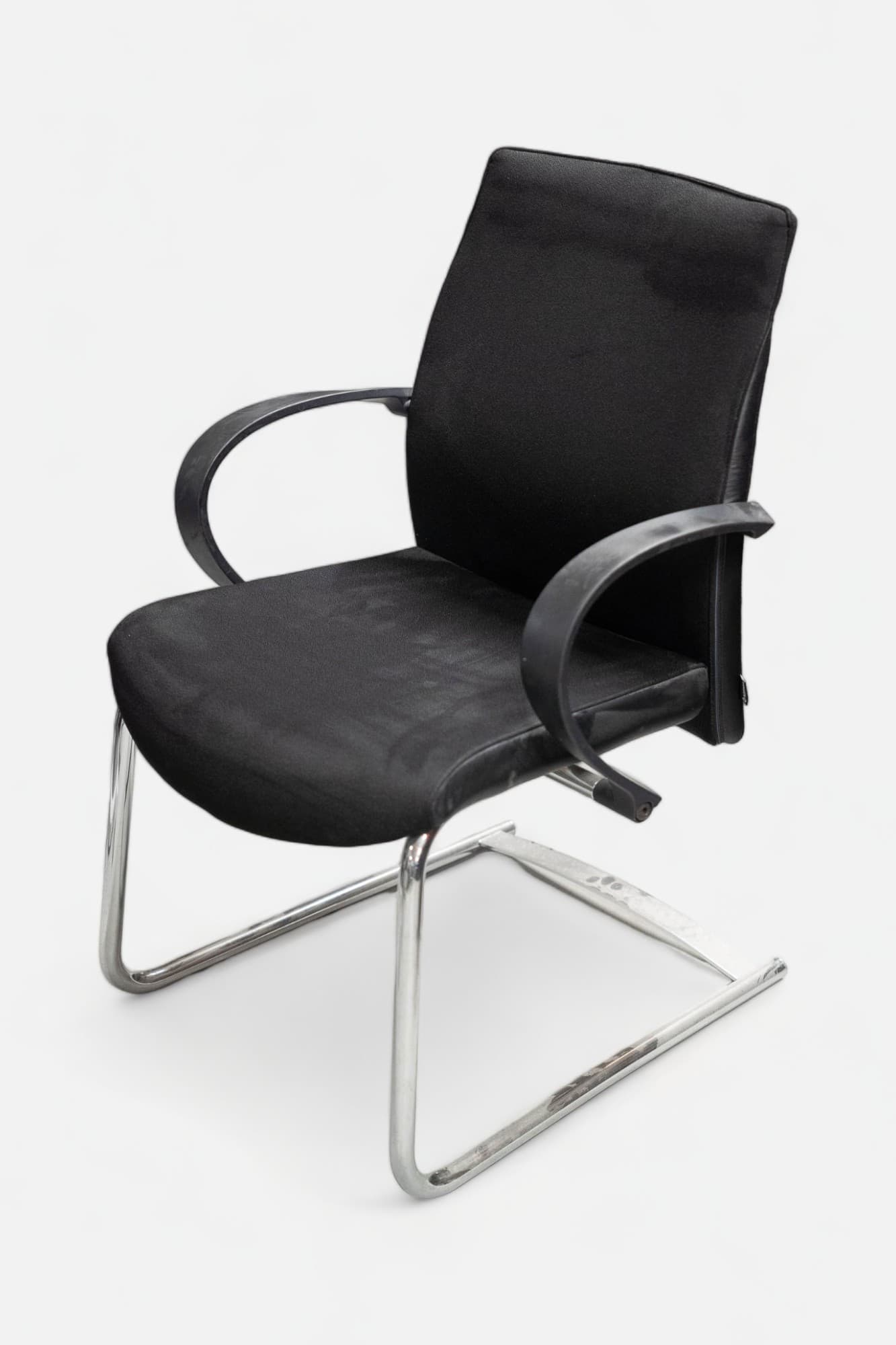 Drabert Chaise à coussin noir sur pieds en acier
