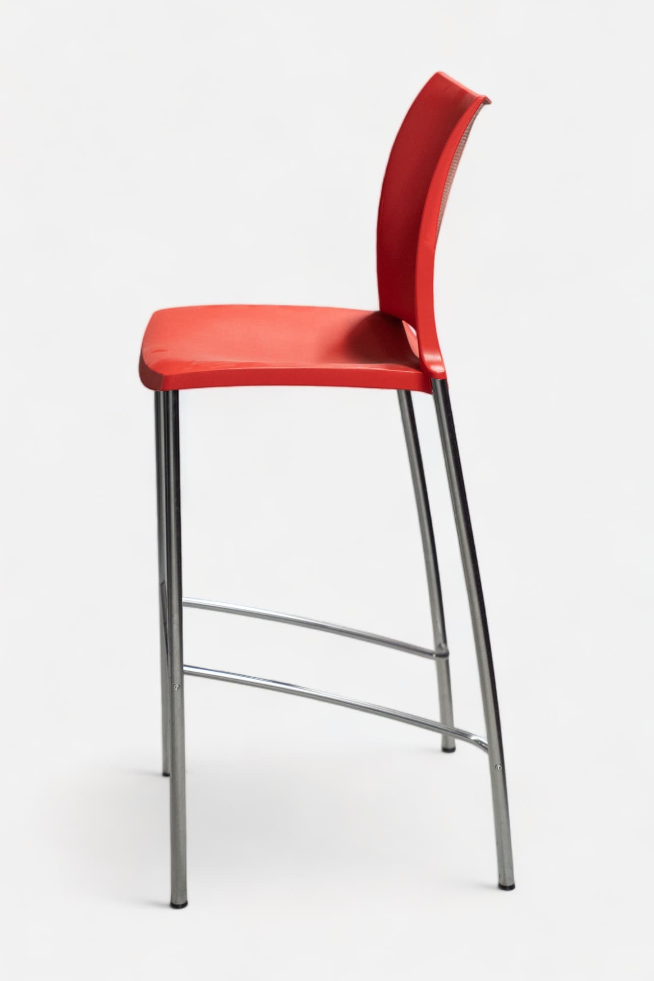 Kusch+Co Red high bar stool on chromed frame and footrest-2