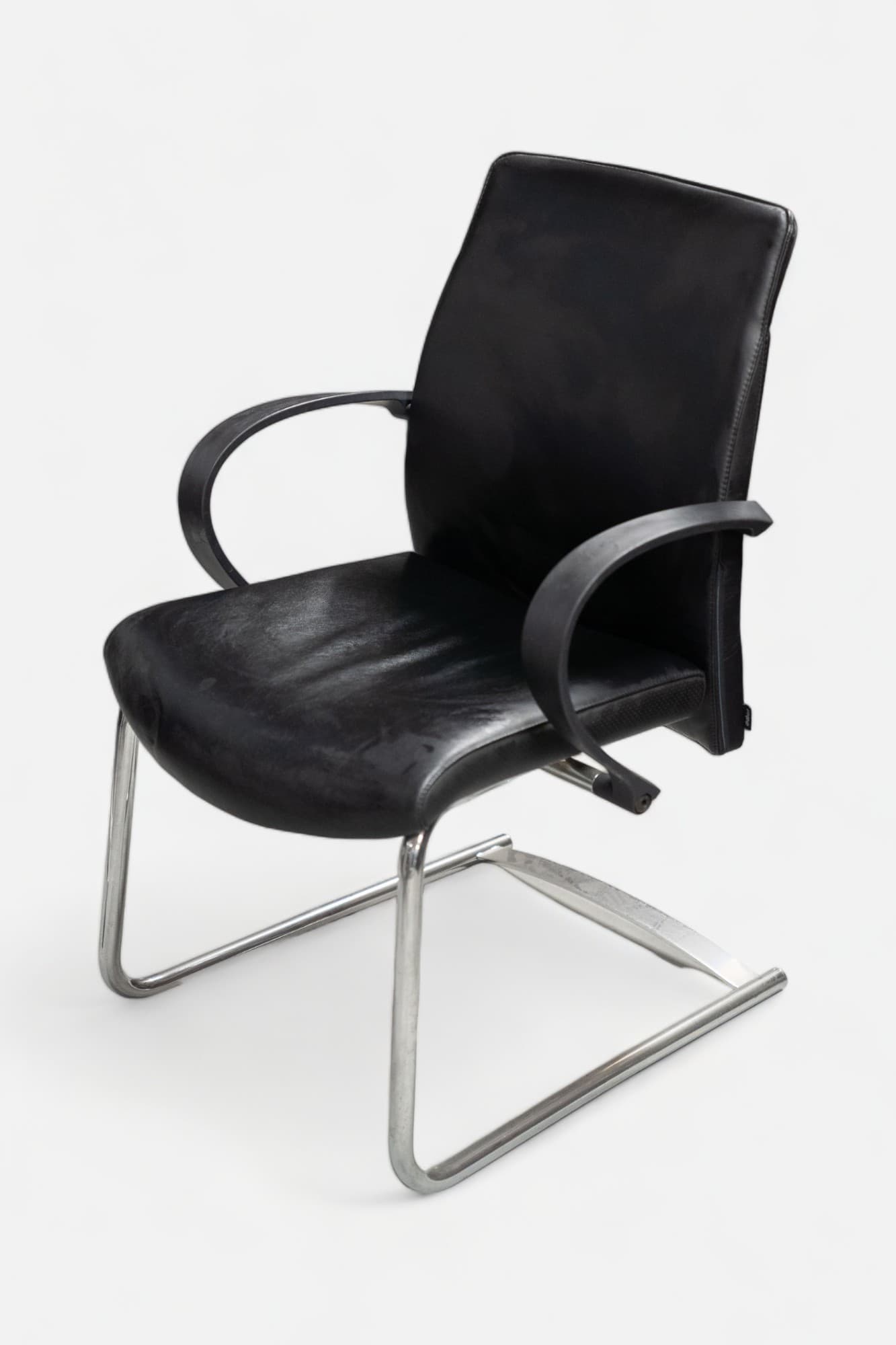 Drabert Chaise en cuir noir sur pieds en acier