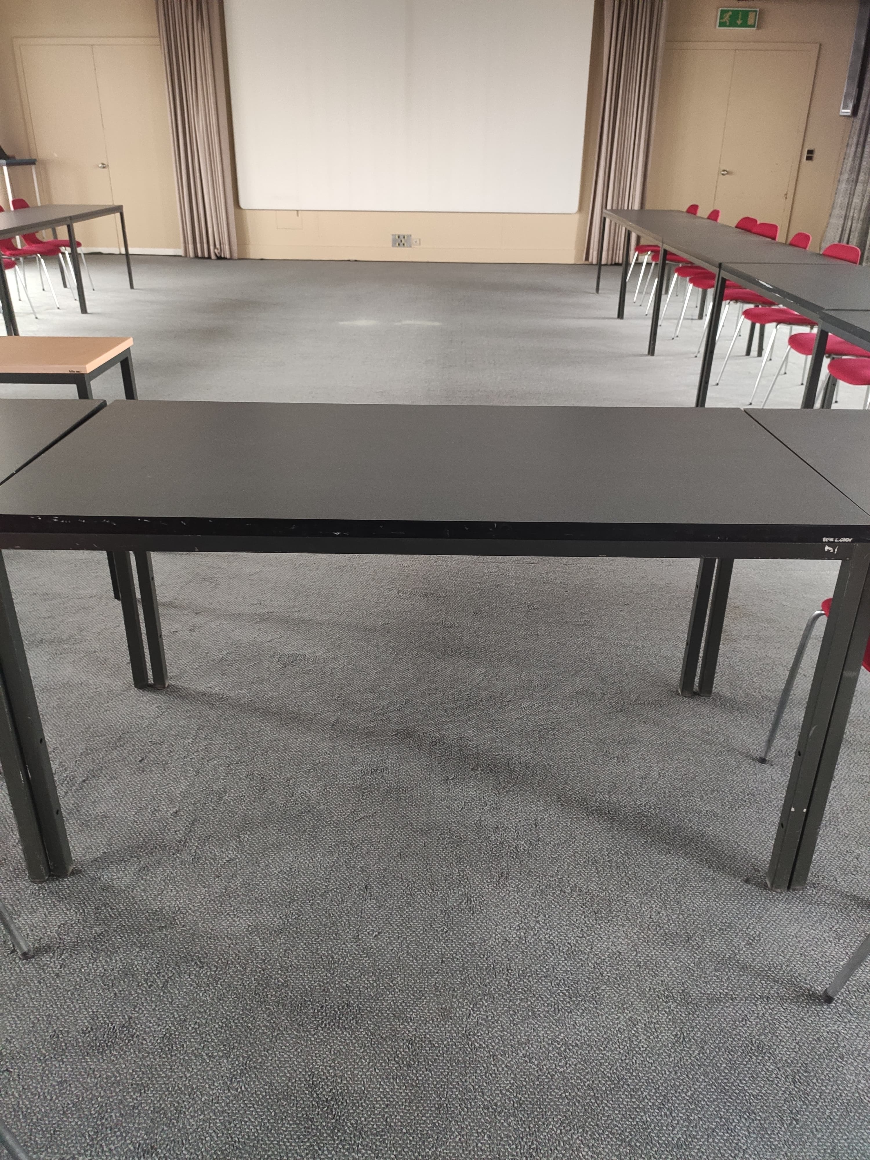 TDS 140cm Rectangular black table 140x70-0