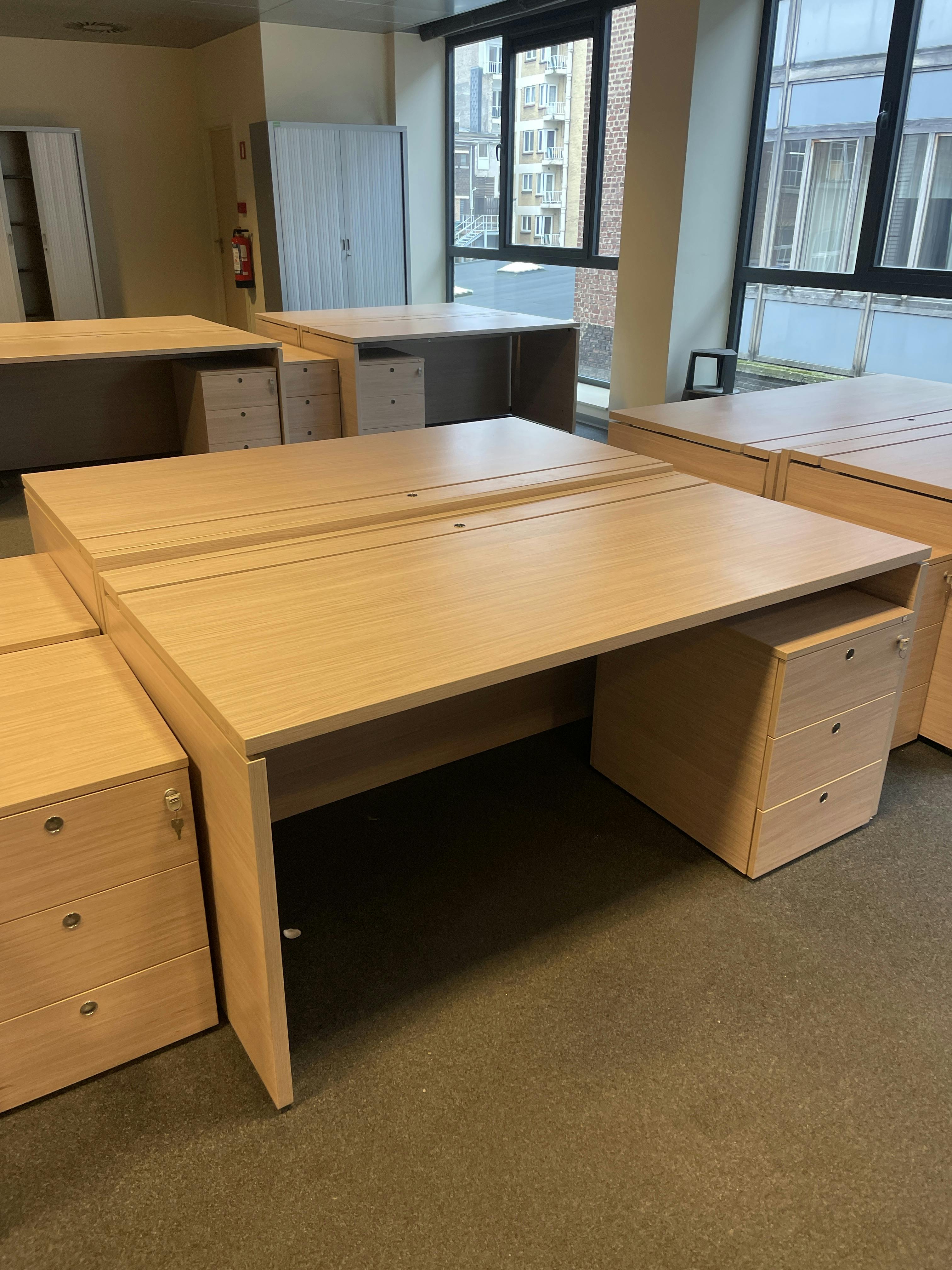 Fantoni 160cm bureau in wit hout en top access - Relieve Furniture
